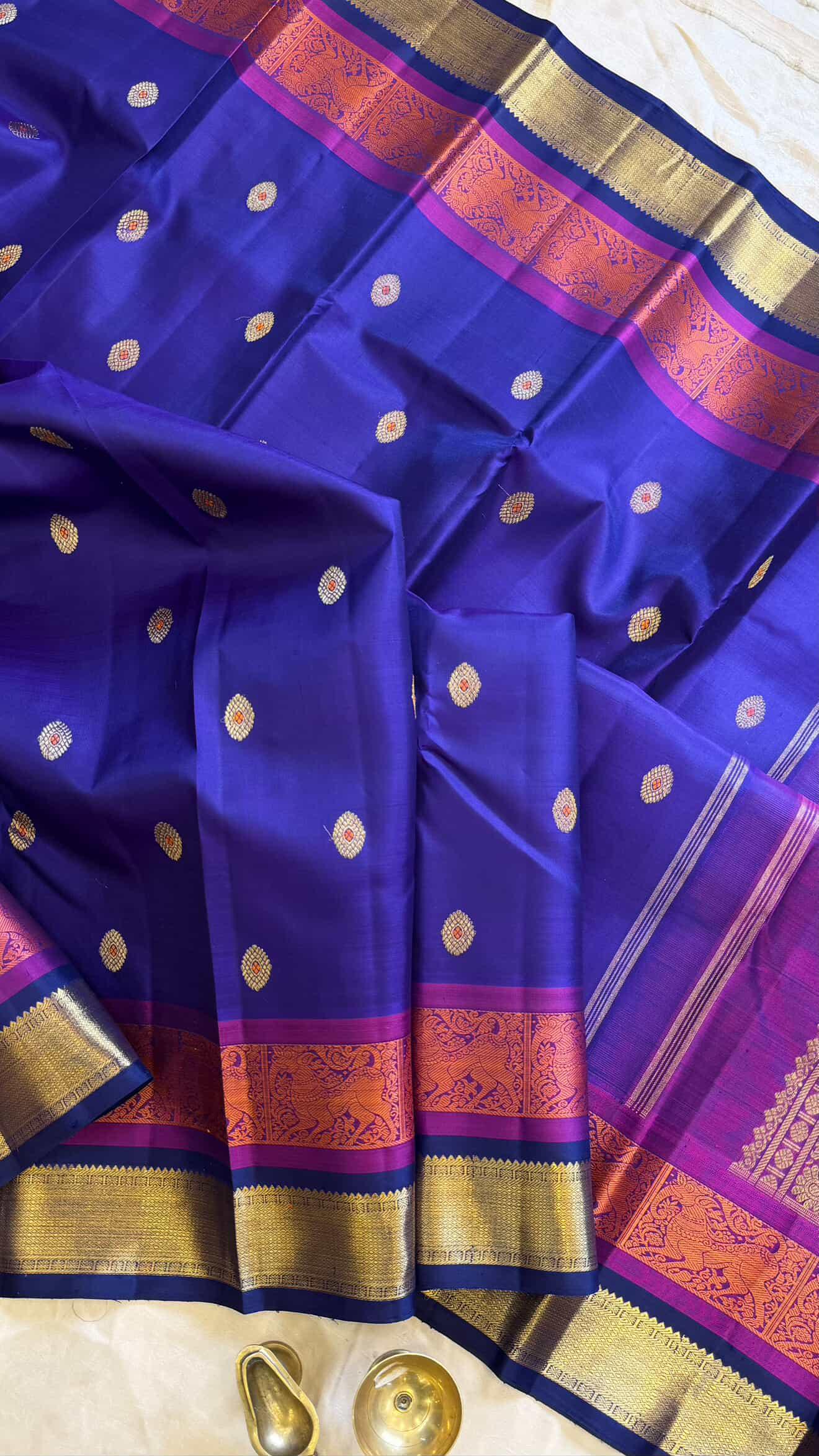 Vintage style double border and meenakari butta/ kanjipuram silk
