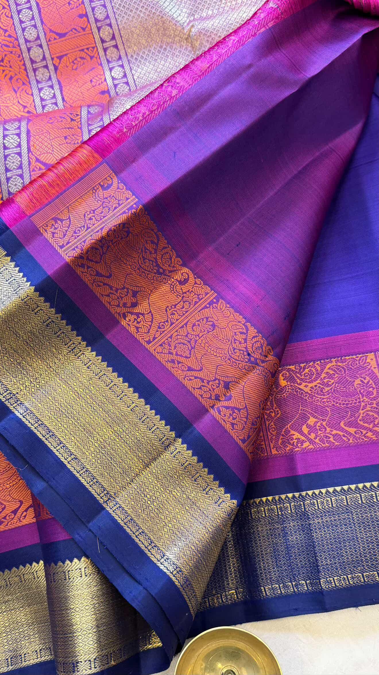 Vintage style double border and meenakari butta/ kanjipuram silk