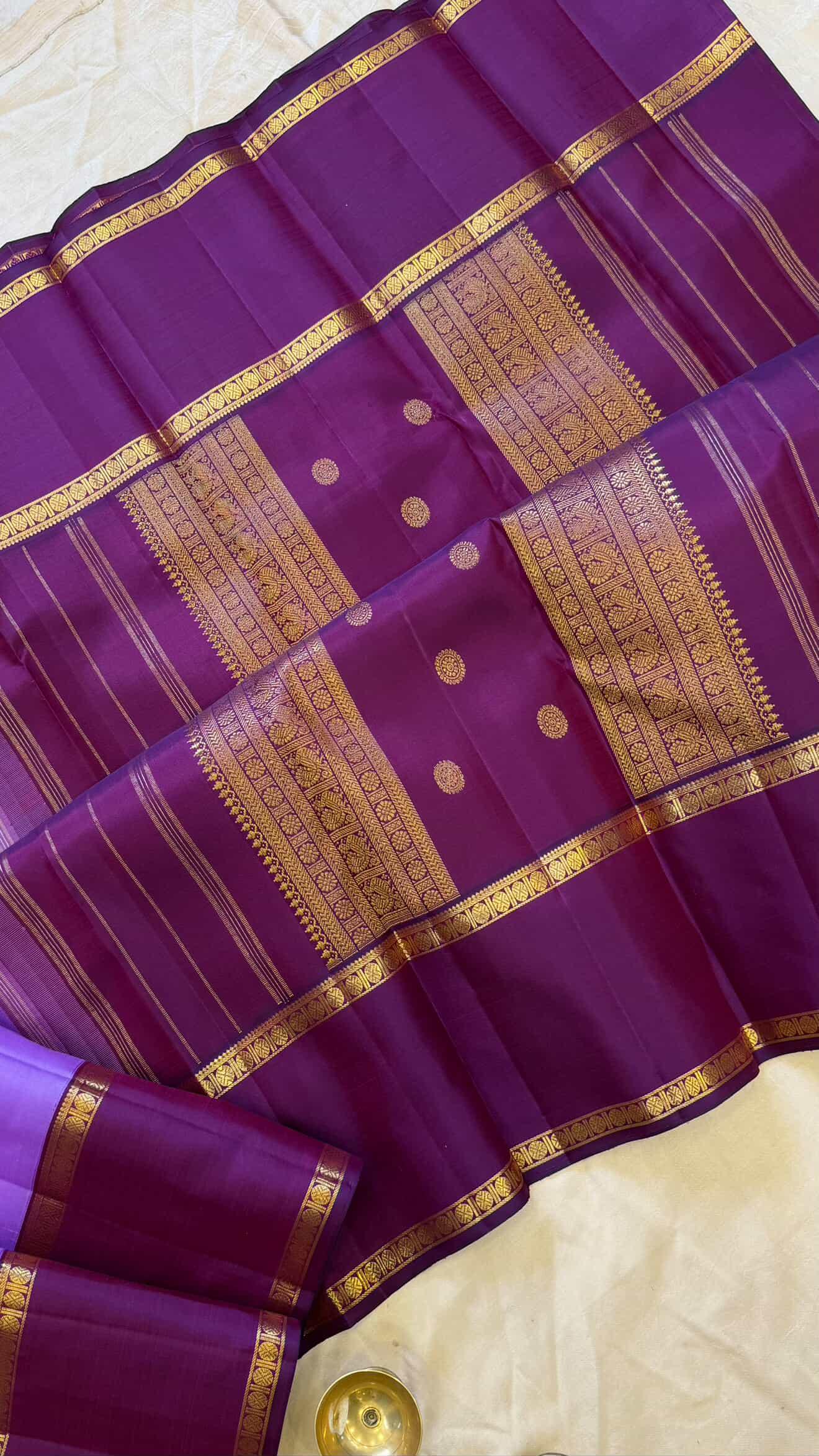 Lavendar and wine rettapet border/ kanjipuram silk