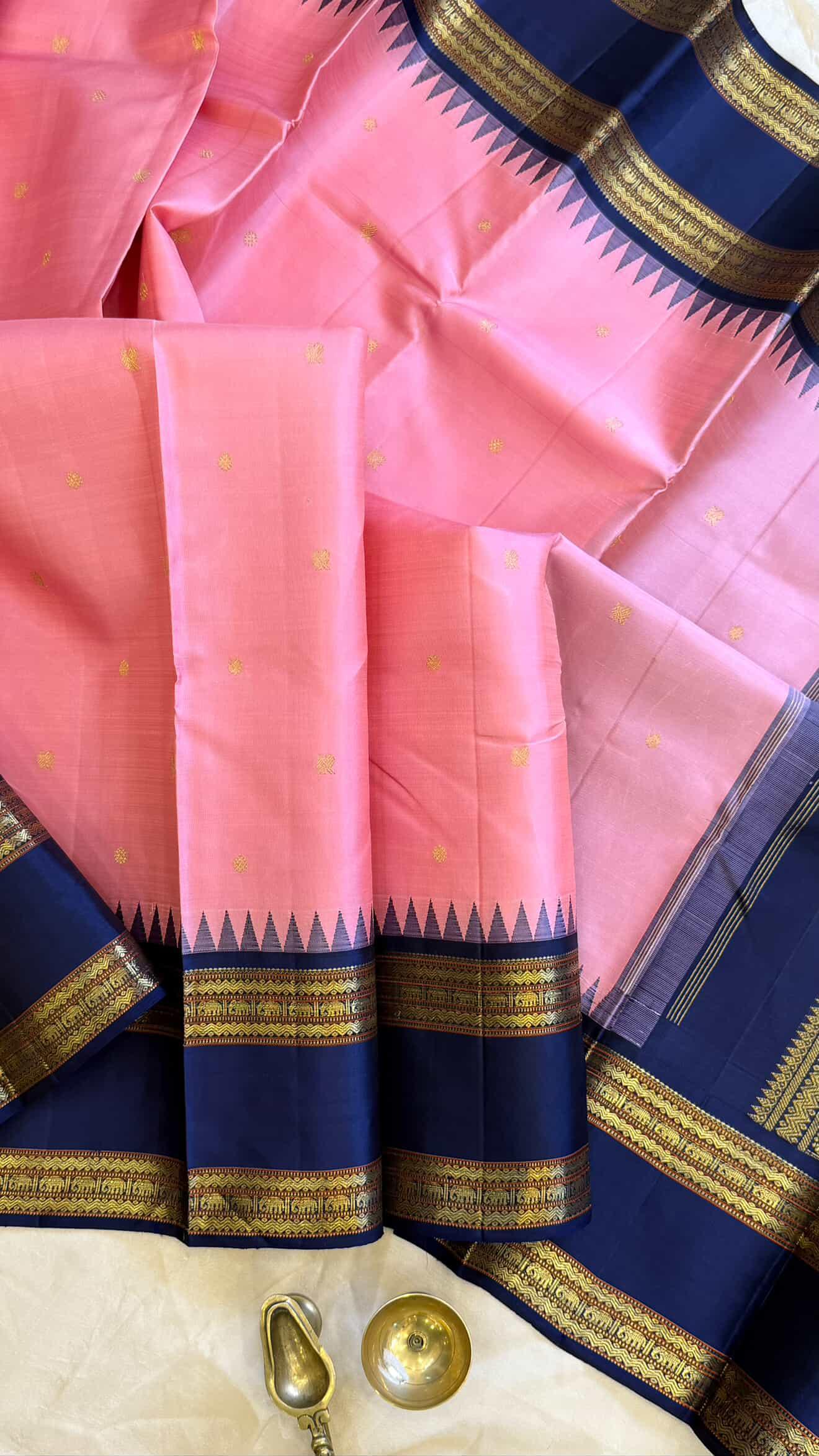Pink and blue rettapet border kai korvai/ kanjipuram silk