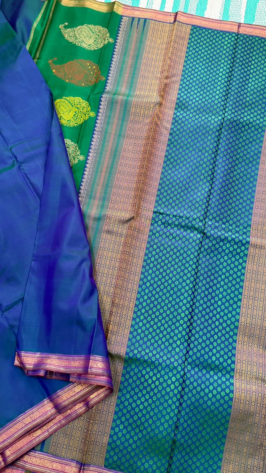 Mayilkazhuthu unique long pallu/ Kanjipuram silk