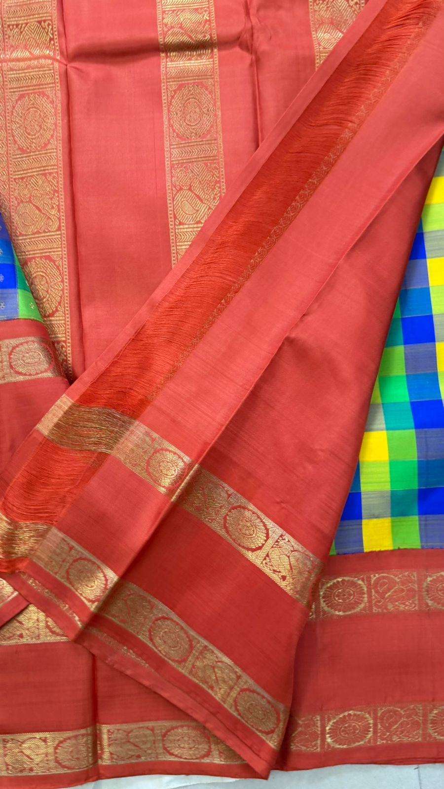 Paalum pazhamum checks rettapet border/ Kanjipuram silk