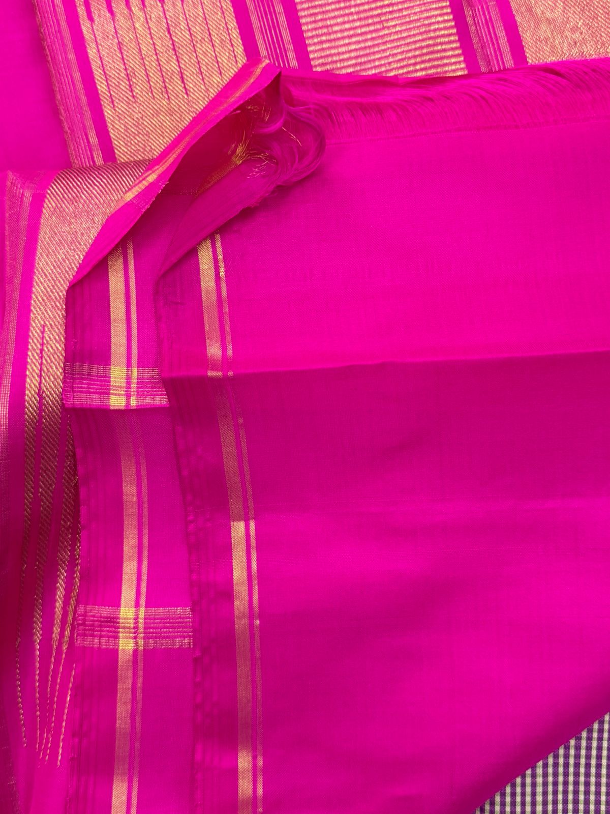 Grey and pink checks manga butta borderless/ Arani silk CLSA9863