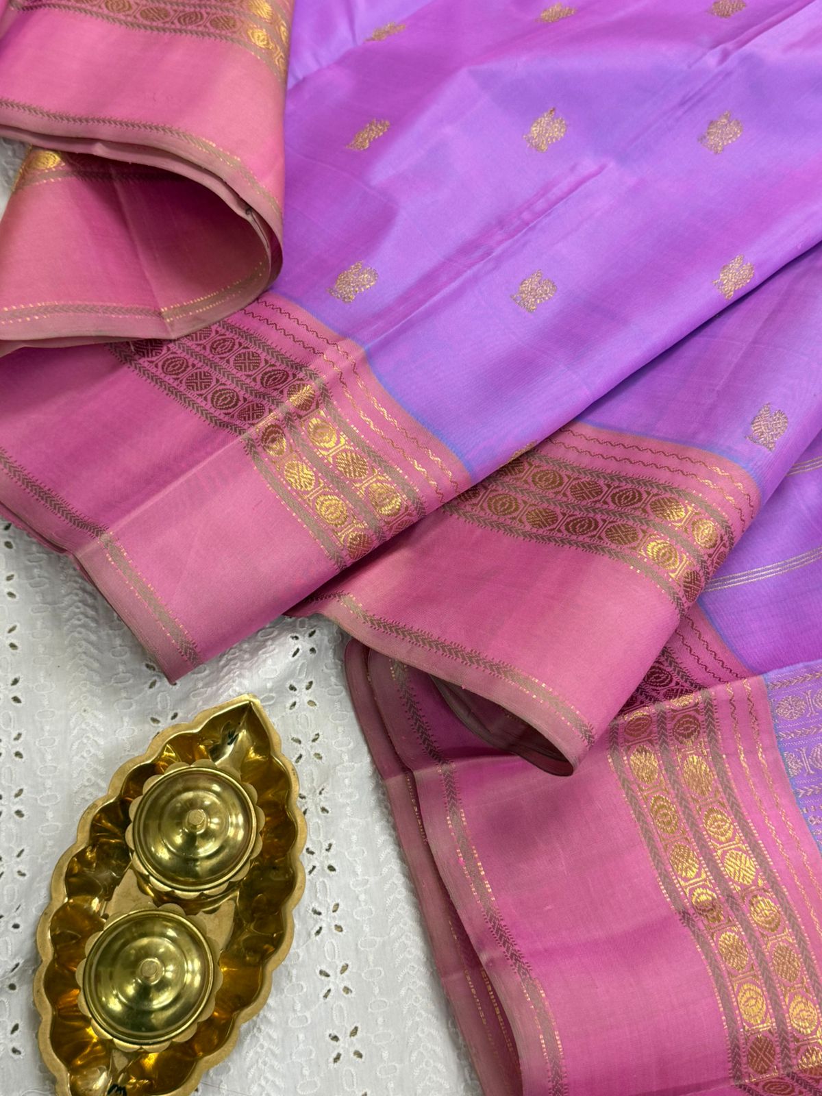 Lavender and pastel pink kaal erangina border/ Arani Silk CLSA9865