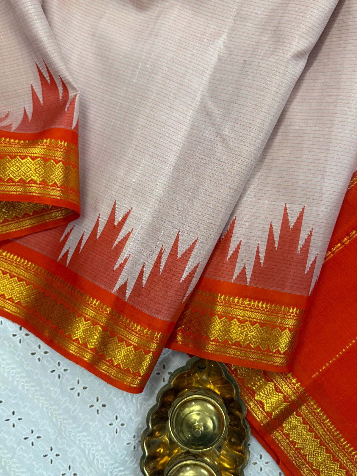 Beige and orange temple korvai / Arani silk CLSA9866