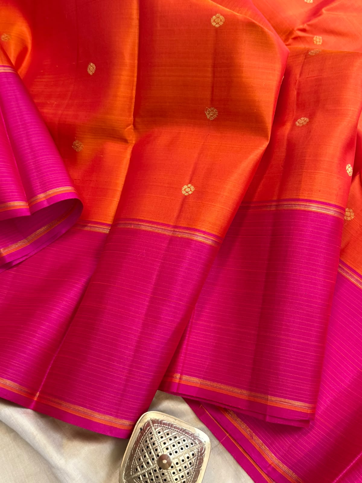 Orange and pink kamalam butta/ Kanjipuram silk CL9912