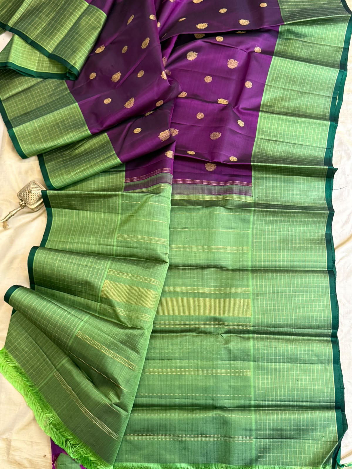 Vadamalli and green border kattam / Kanjipuram silk CL9889
