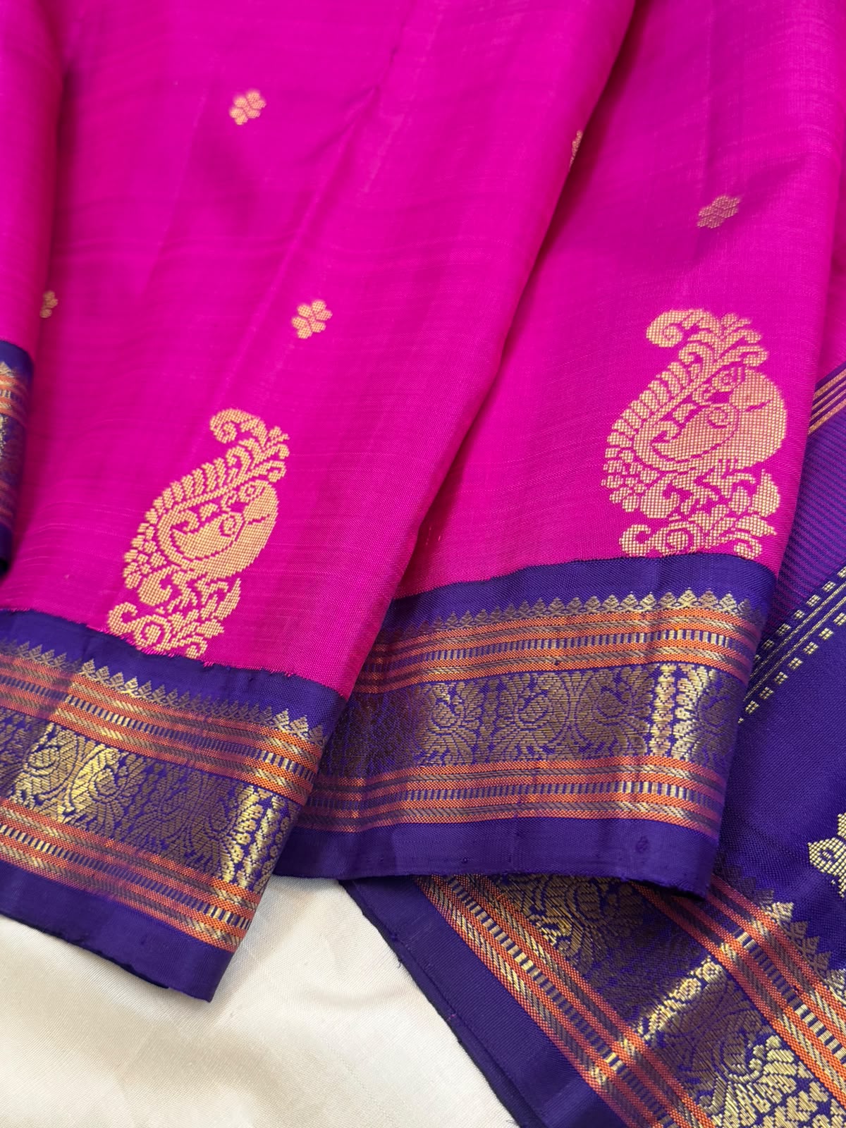 Pure Zari vintage style adai woven Kanjipuram