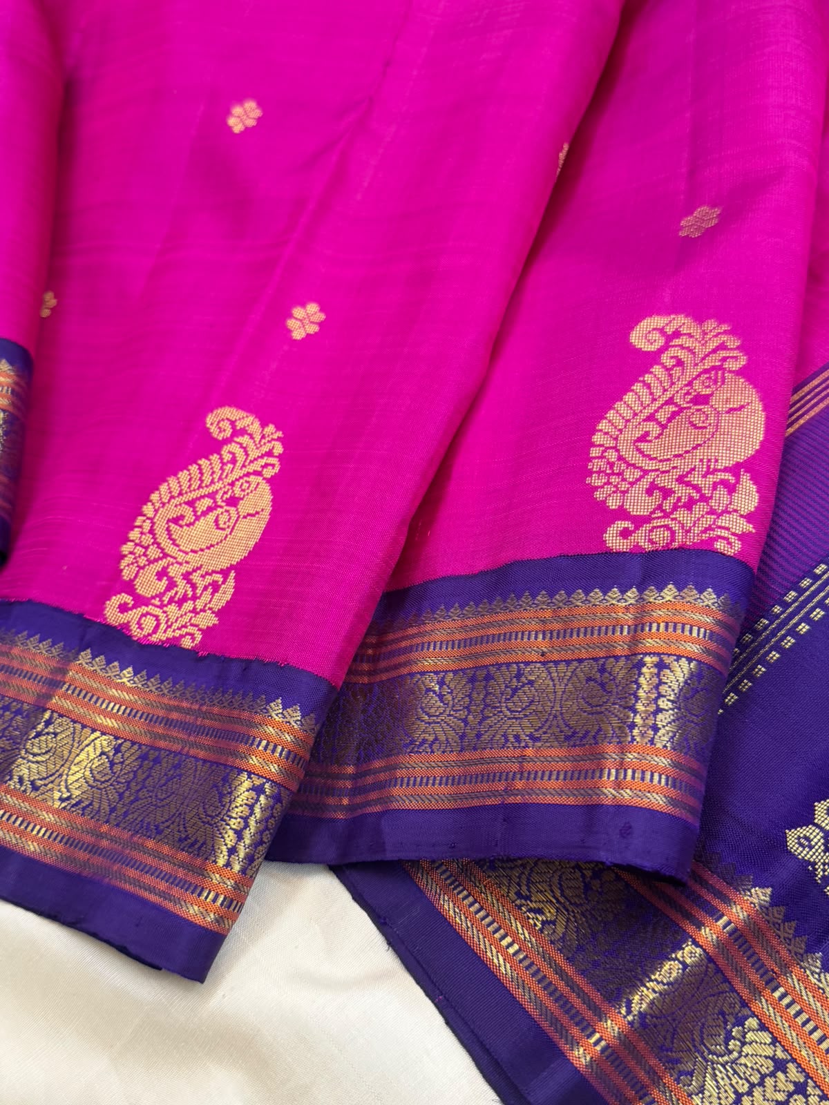 Pure Zari vintage style adai woven Kanjipuram