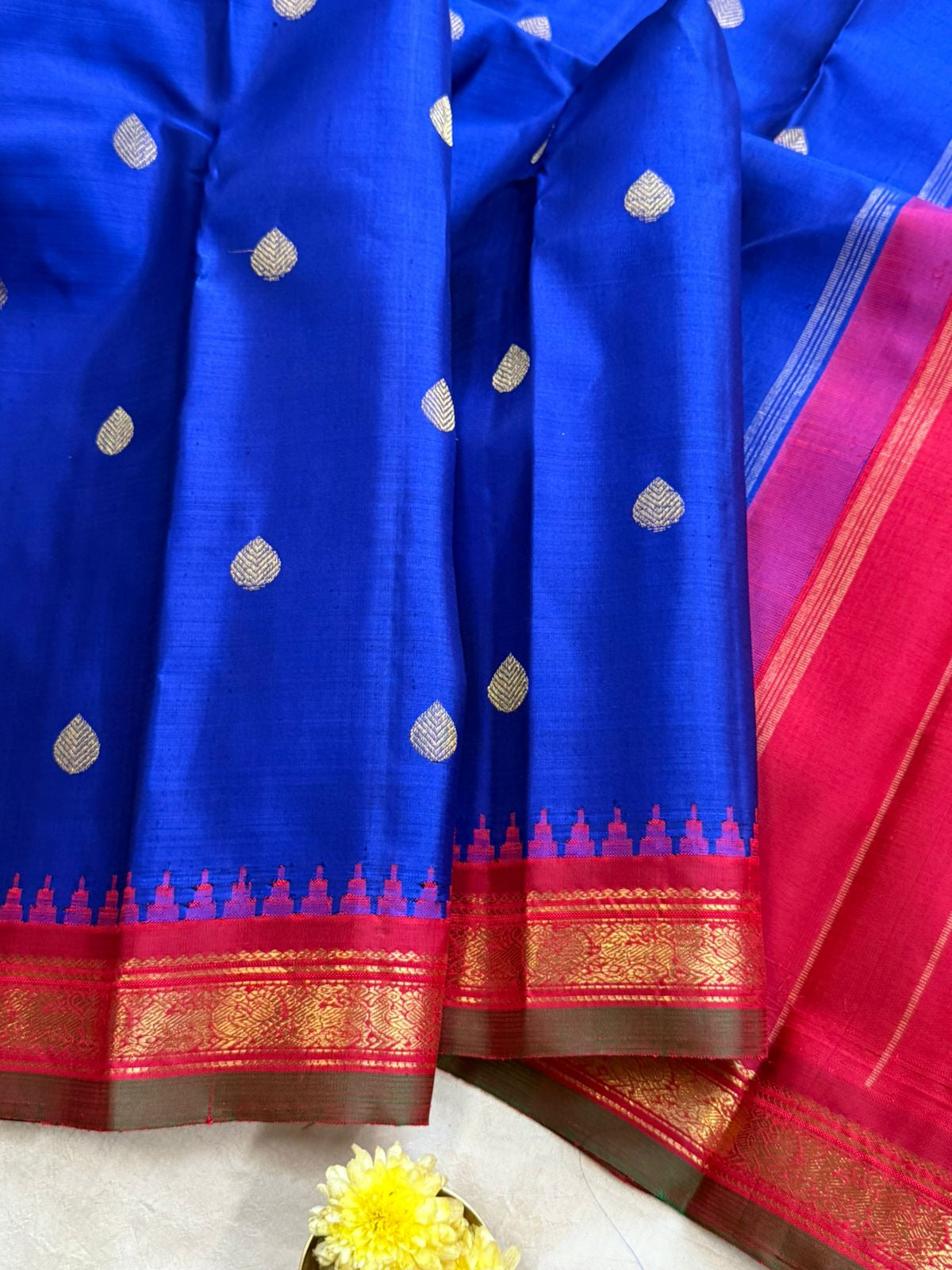 Blue and araku (yazhi and kili) border kai korvai/ kanjipuram silk