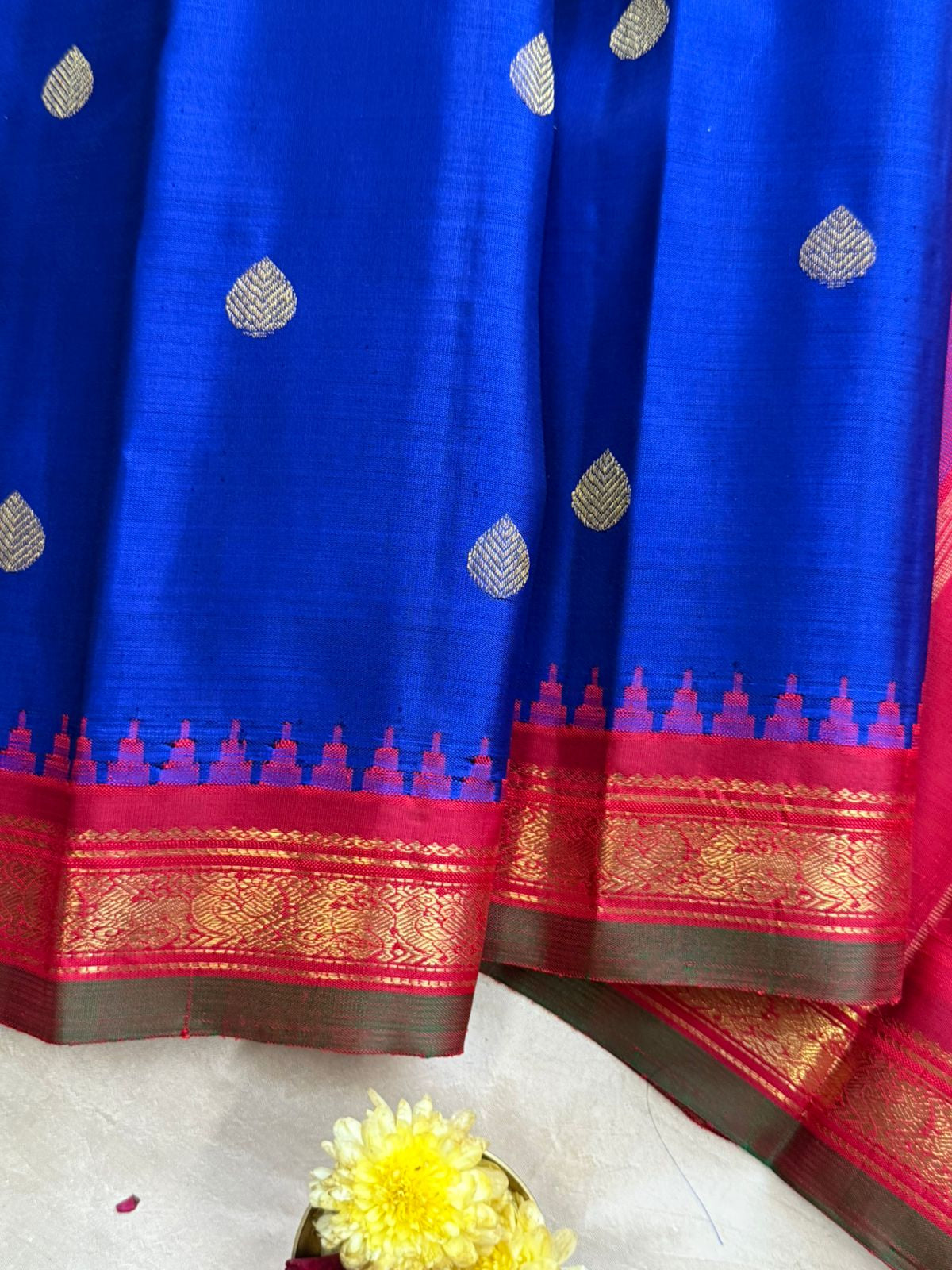 Blue and araku (yazhi and kili) border kai korvai/ kanjipuram silk