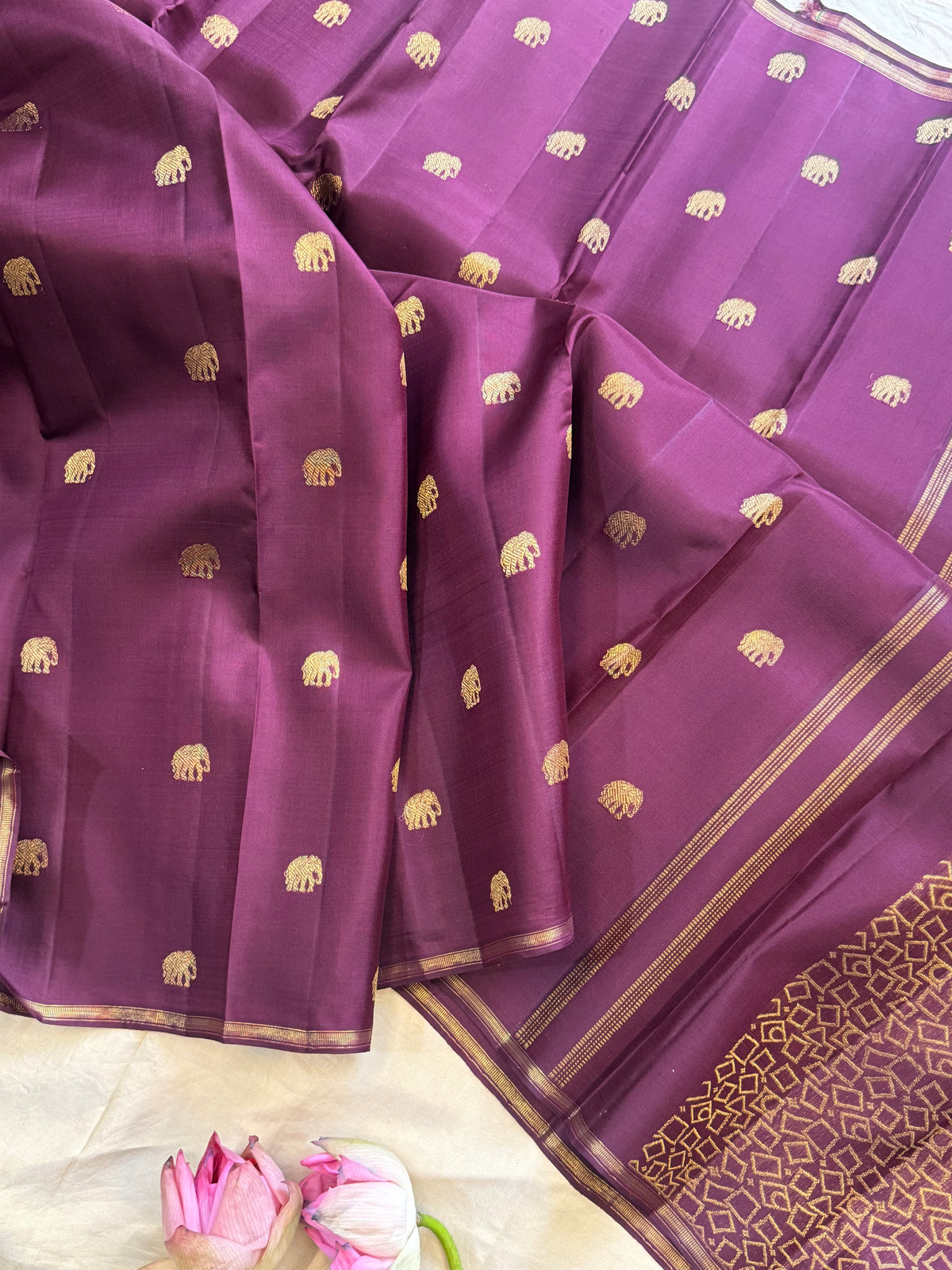 Paaku yaanai Butta  simple pure Zari Kanjipuram clsa12719