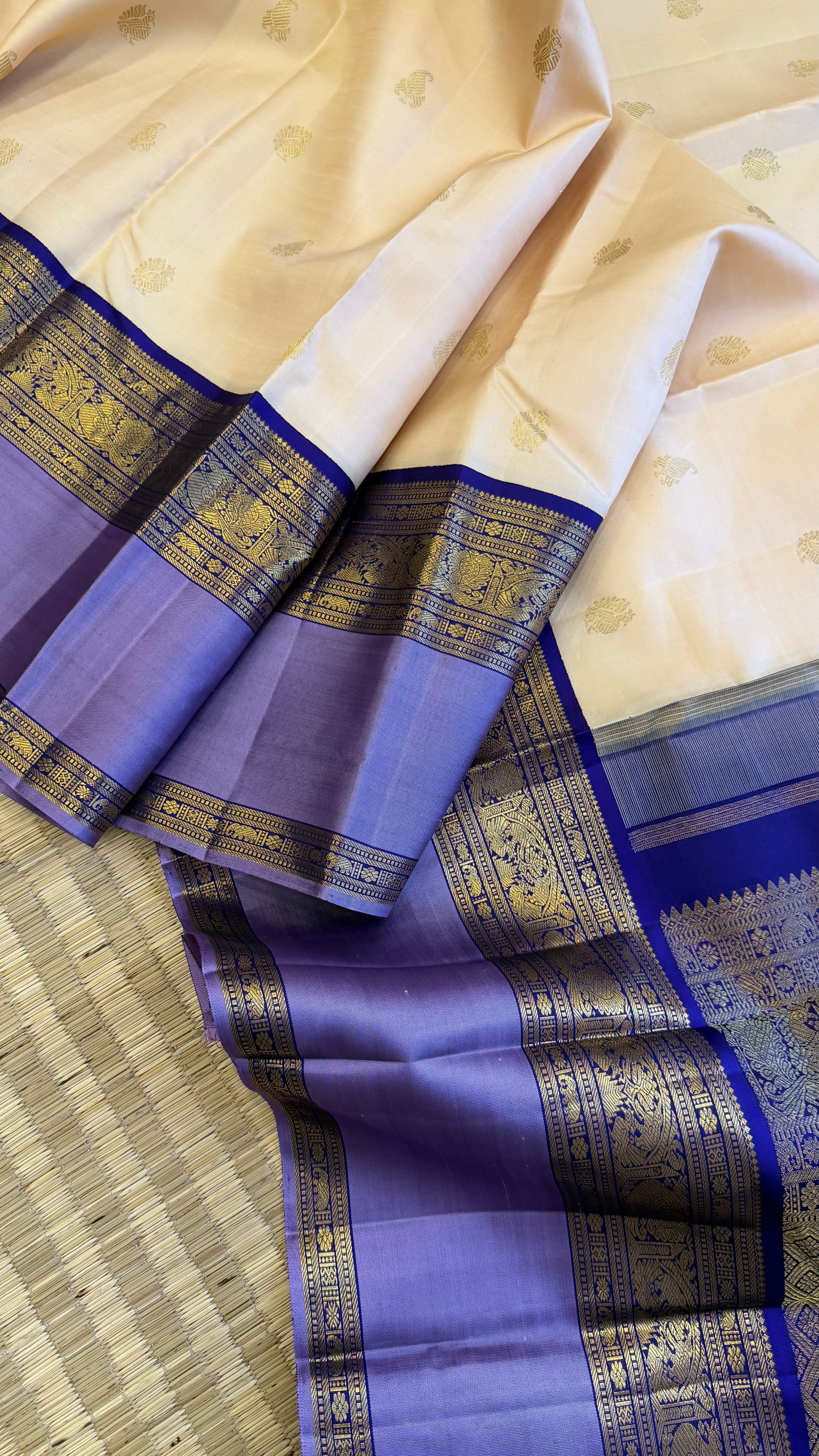Off white Vintage Kai Korvai / Kanjipuram silk