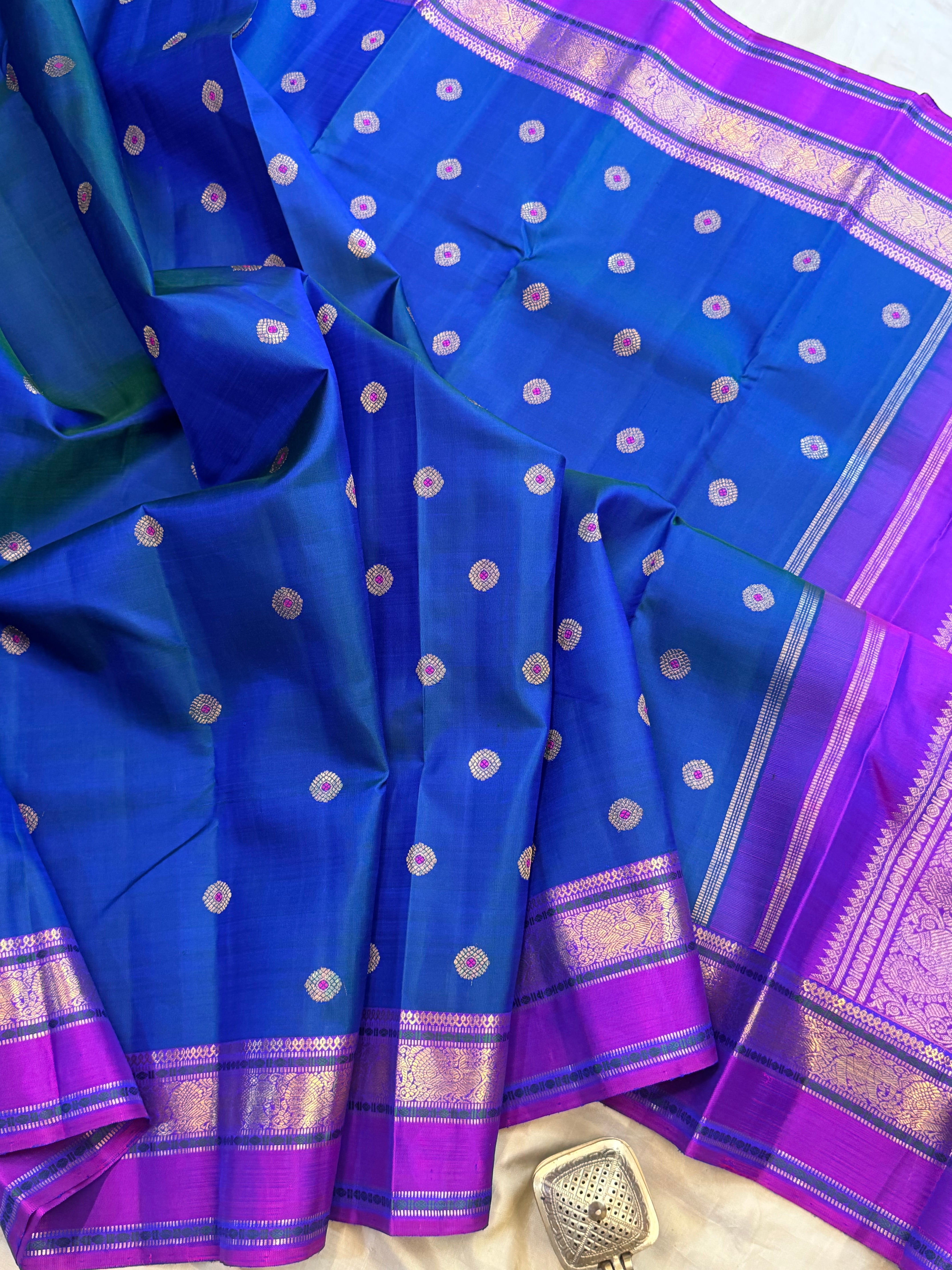 Moha :  Mayilkazhuthu meenakari pure Zari Kanjipuram silk