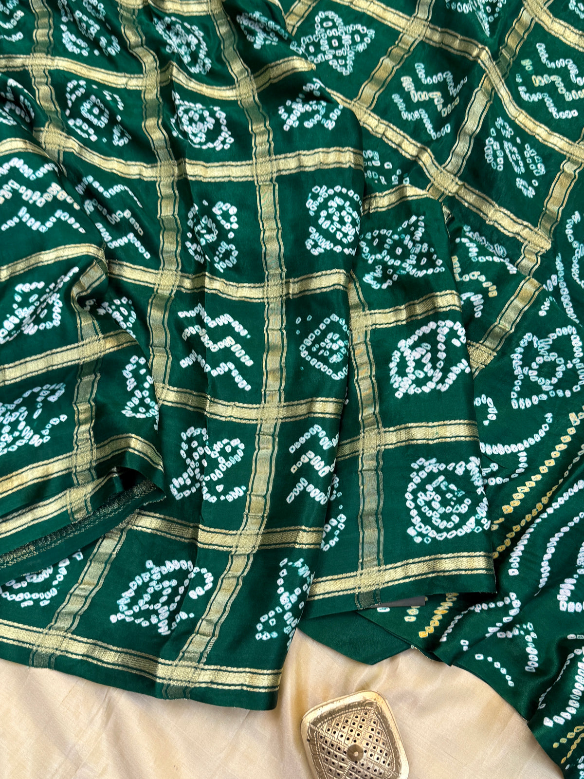 Green bandhini and gajji silk saree clsa 11943
