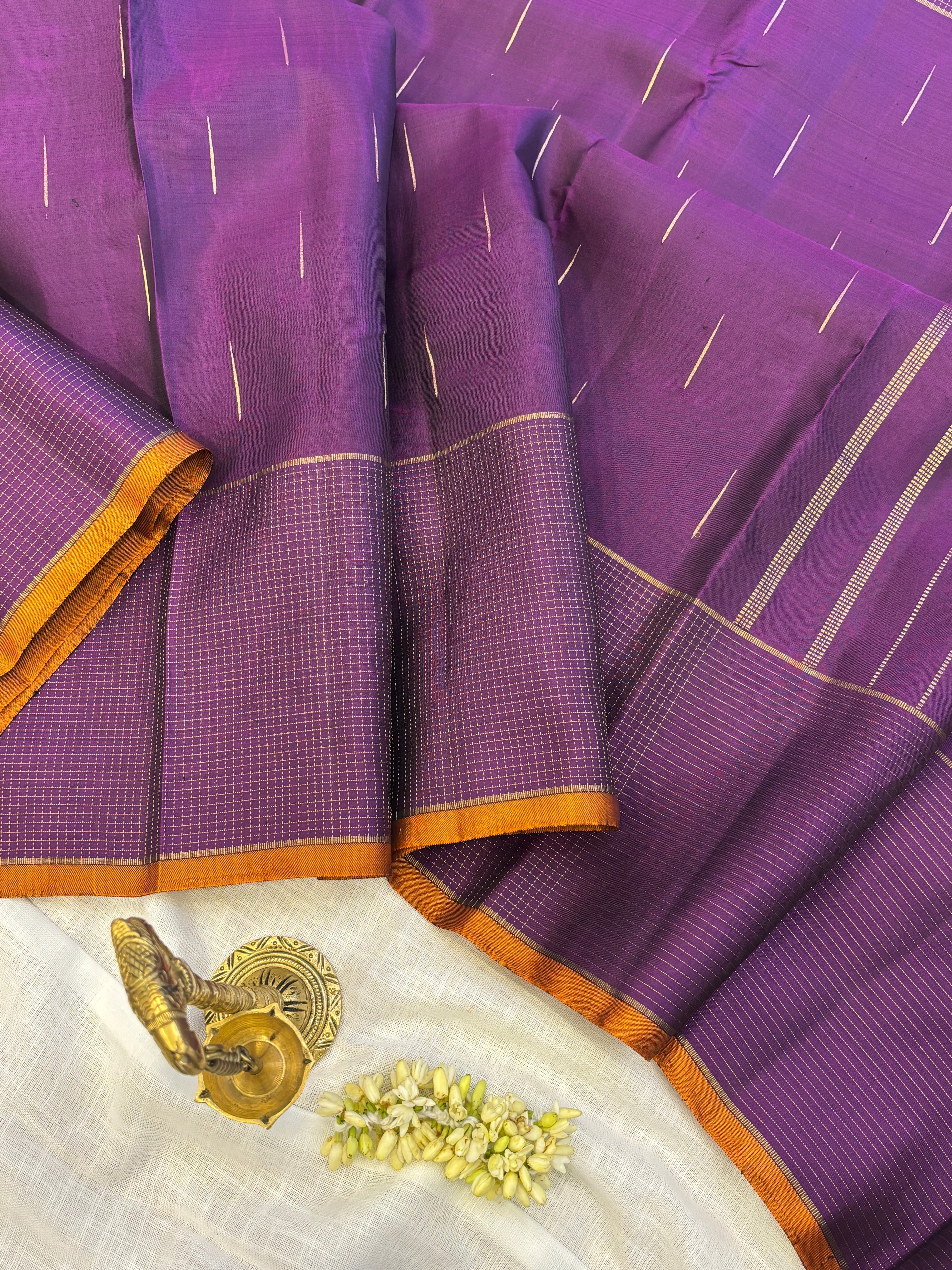 Vadamalli malli moggu border kattam / kanjipuram silk saree