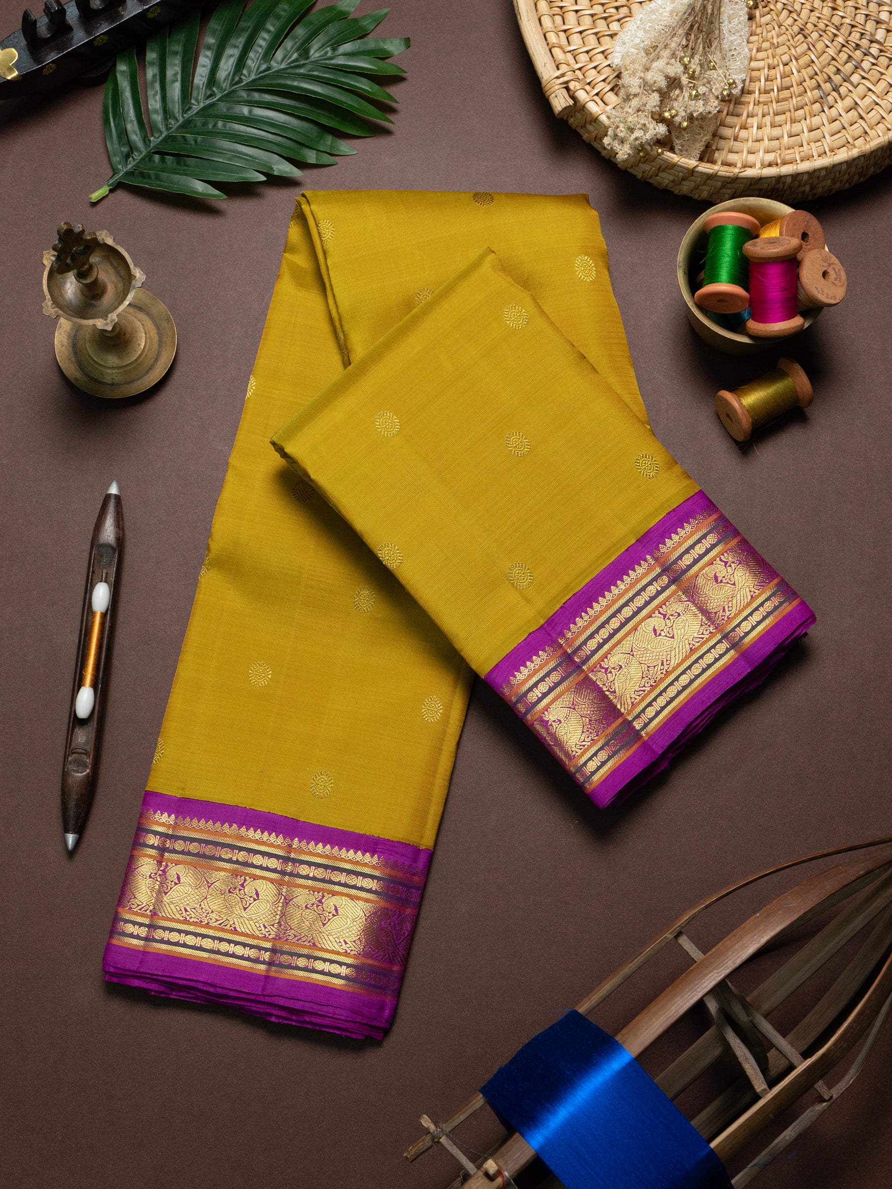 Sampanga and pink meenakari border and pallu kai korvai/ Kanjipuram Saree CLSA10052