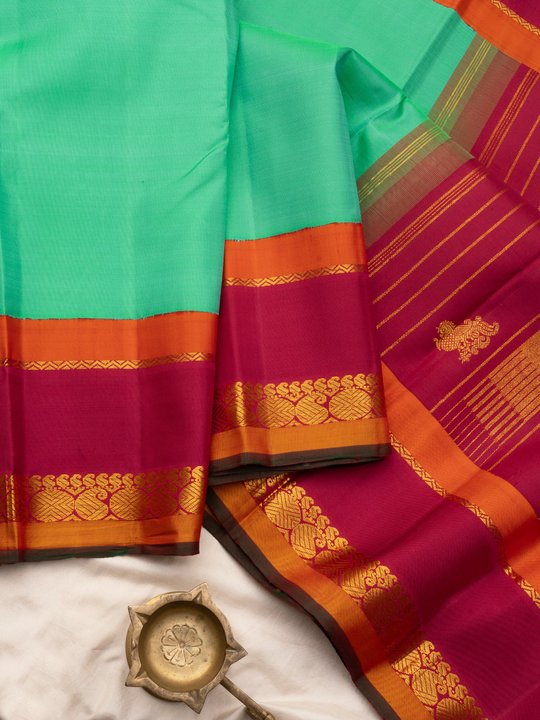 Bright green and araku unique border / Arani Silk CLSA10063
