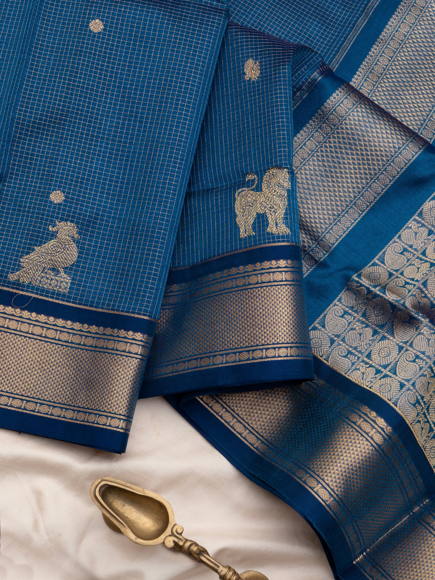 Peacock blue bettu butta/ Silk Cotton Saree CLSA10293