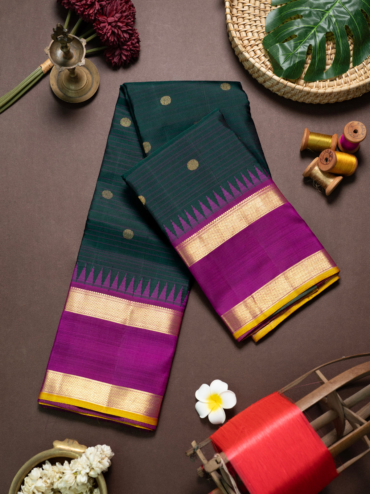 Bottle green and body thread line with Zari butta korvai pure zari/Kanjipuram Silk Saree CLSA10612