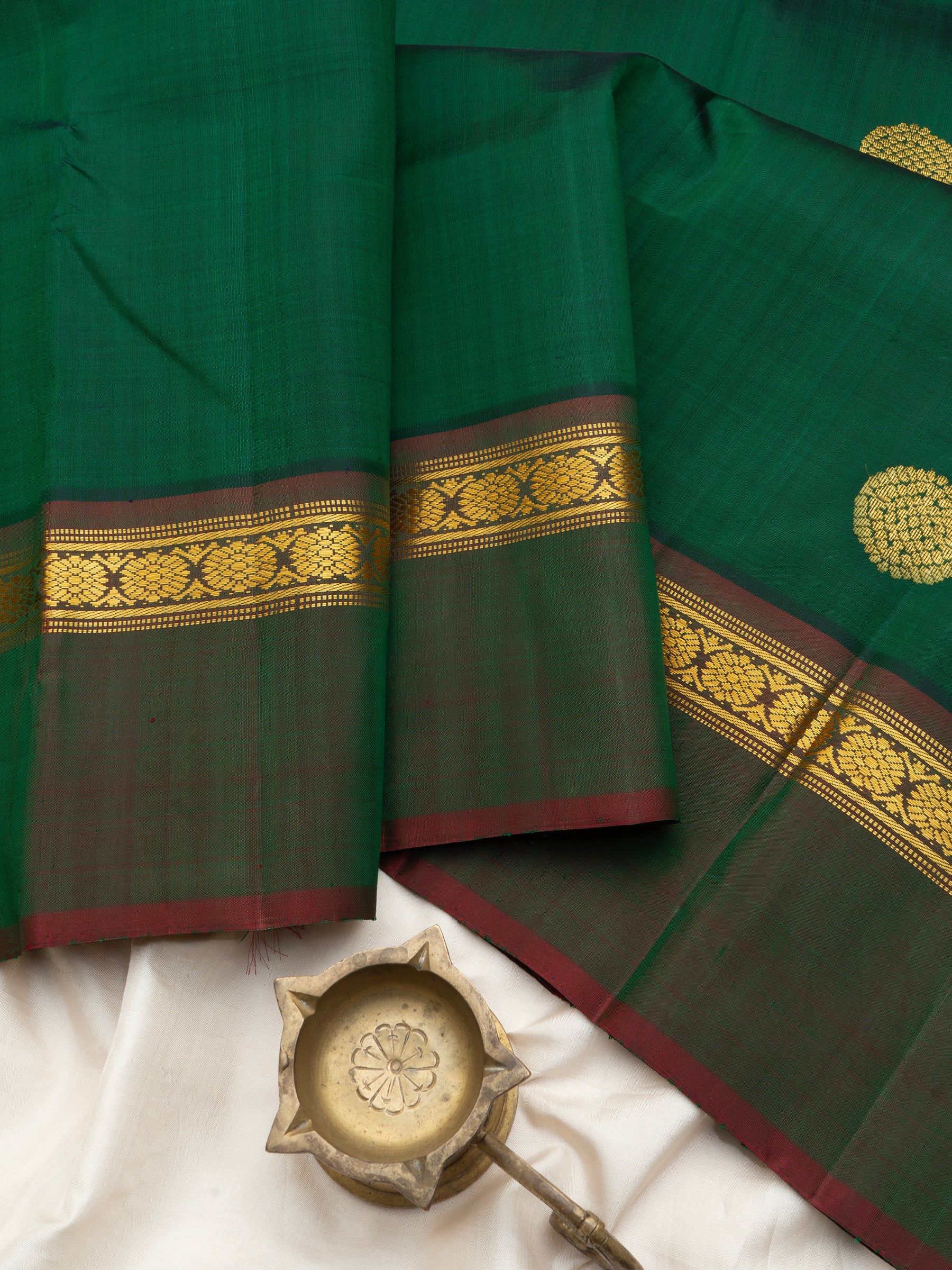 Emerald green kaal erangina border/ Arani Silk Saree CLSA10836