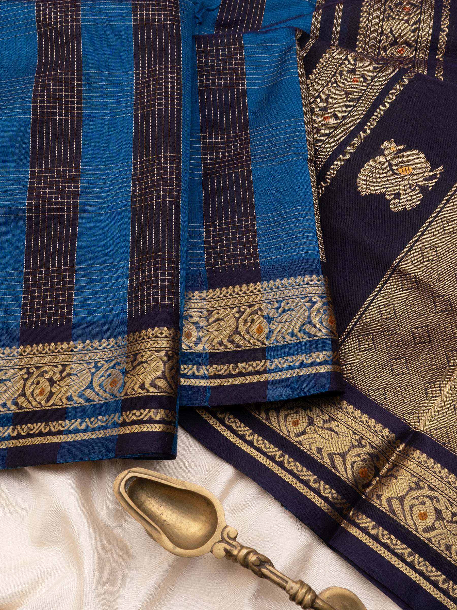 Vintage kattam blue and jamun color meenakari touch border and unique pallu/ Premium Silk Cotton Saree CLSA10909