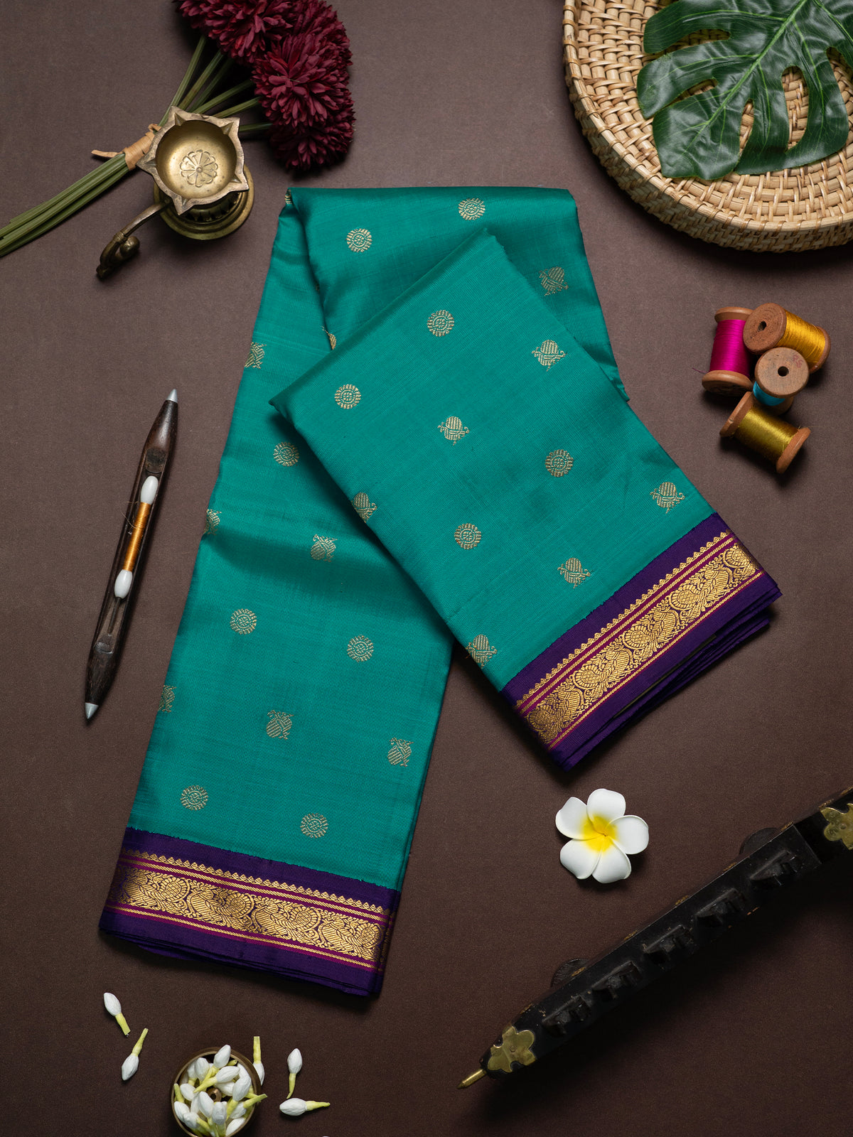 Green shot blue and dark blue kai korvai unique pallu/ Kanjipuram Silk Saree CLSA10965