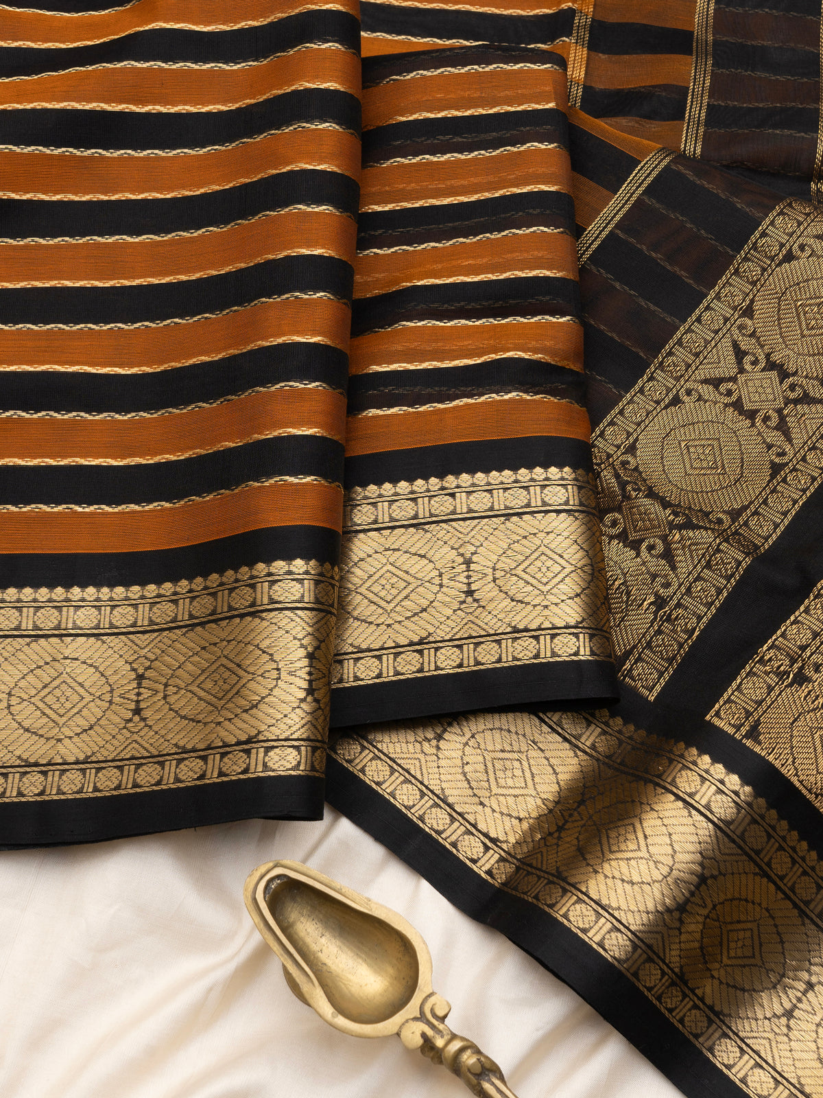 Veldhari Premium / 
Silk Cotton Saree CLSA11485
