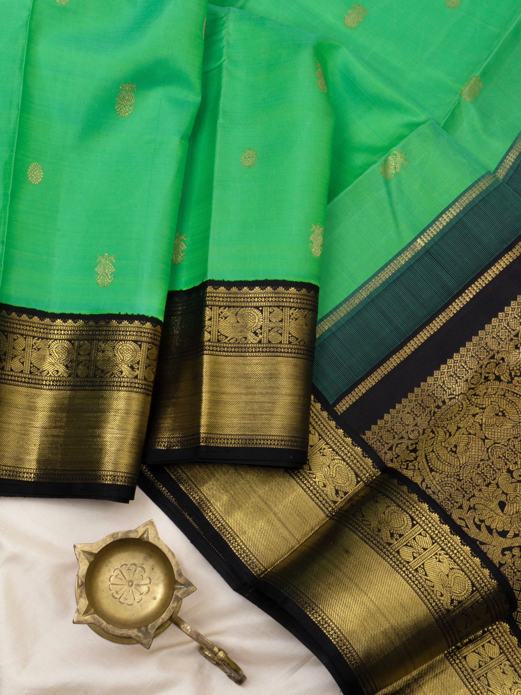 Rexona green and black kai korvai/ Kanjipuram silk Saree CLSA243