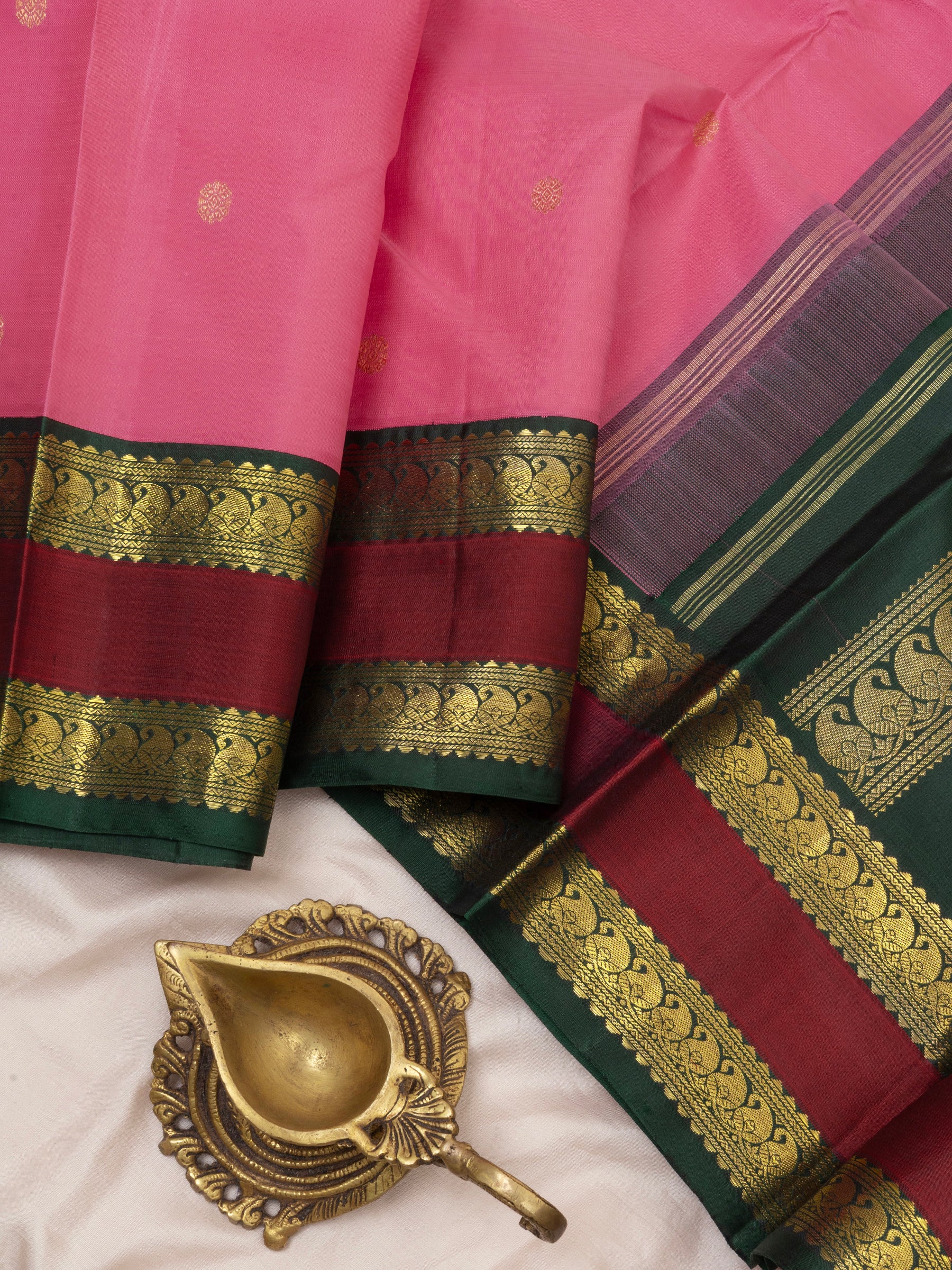 Pink and green rettapet border /  Kanjipuram Saree