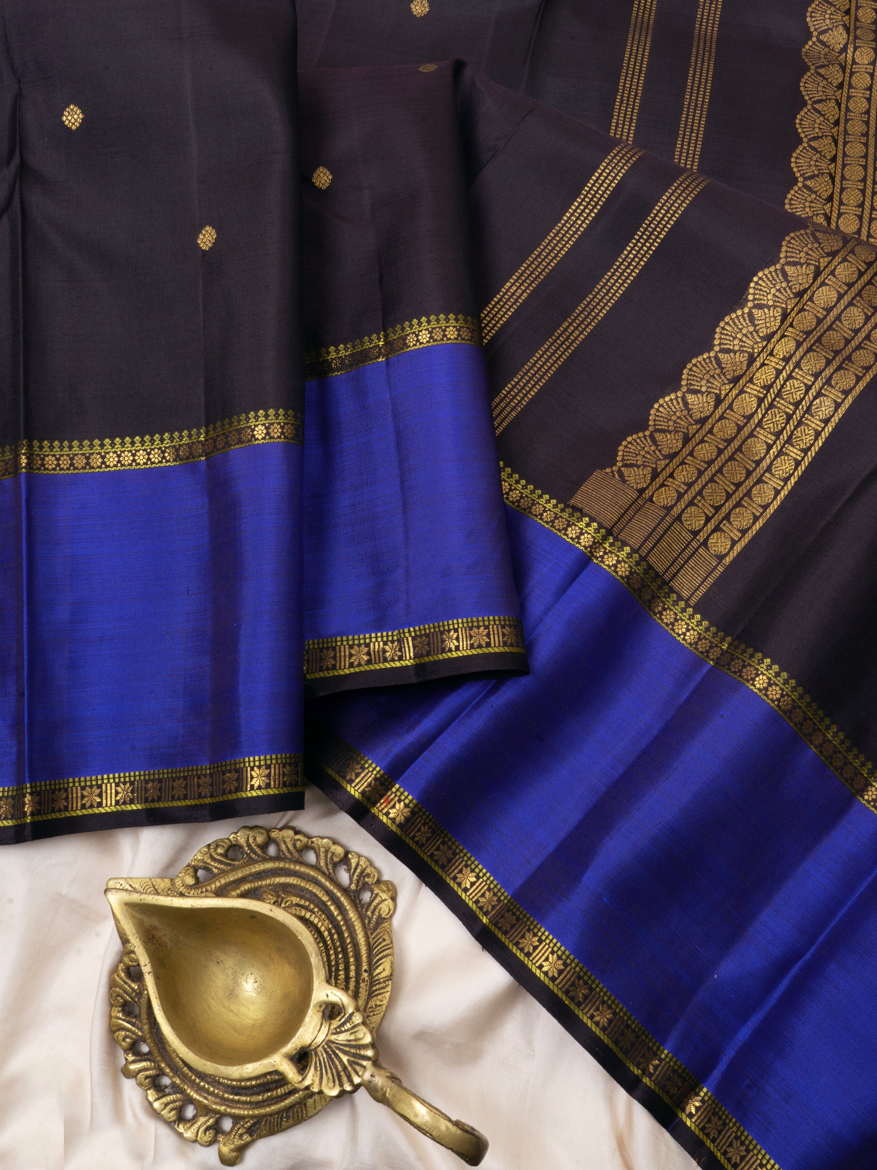 Black and blue rettapet border/Kanjipuram Silk Saree CLSA4984
