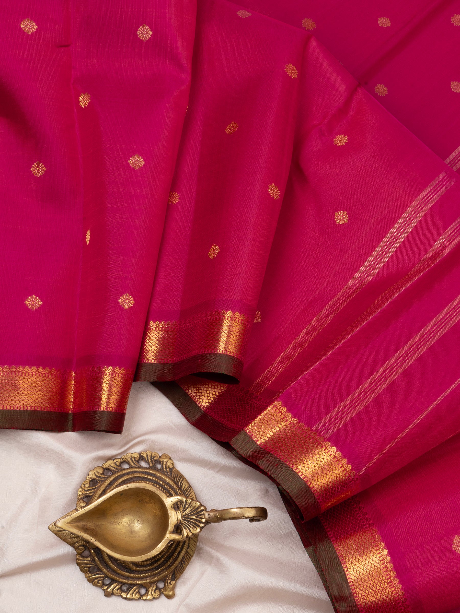 Pink small border /Kanjipuram silk Saree CLSA5802