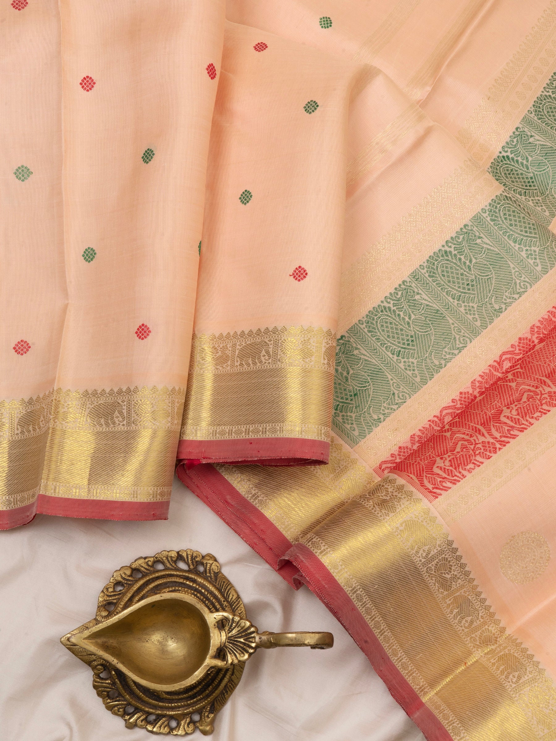 Offwhite shot pastel pink thread body butta/ Kanjivaram Silk Saree CLSA5807