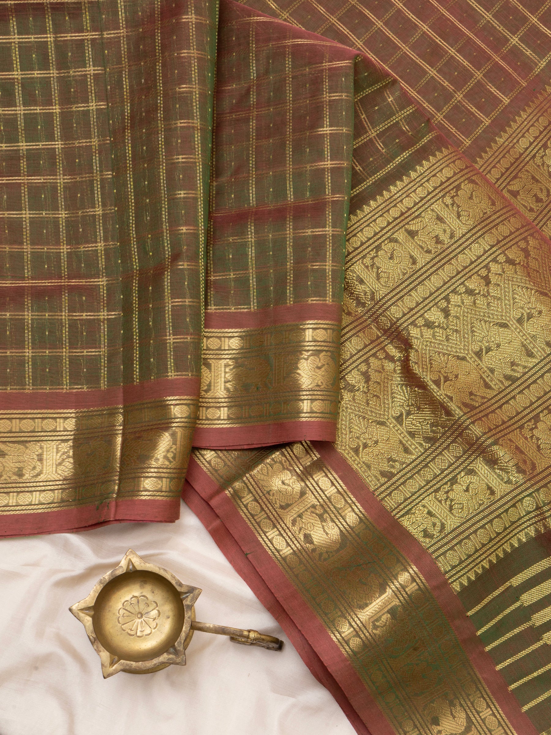 Maanthulir kattam / Silk Cotton Saree CLSA5978