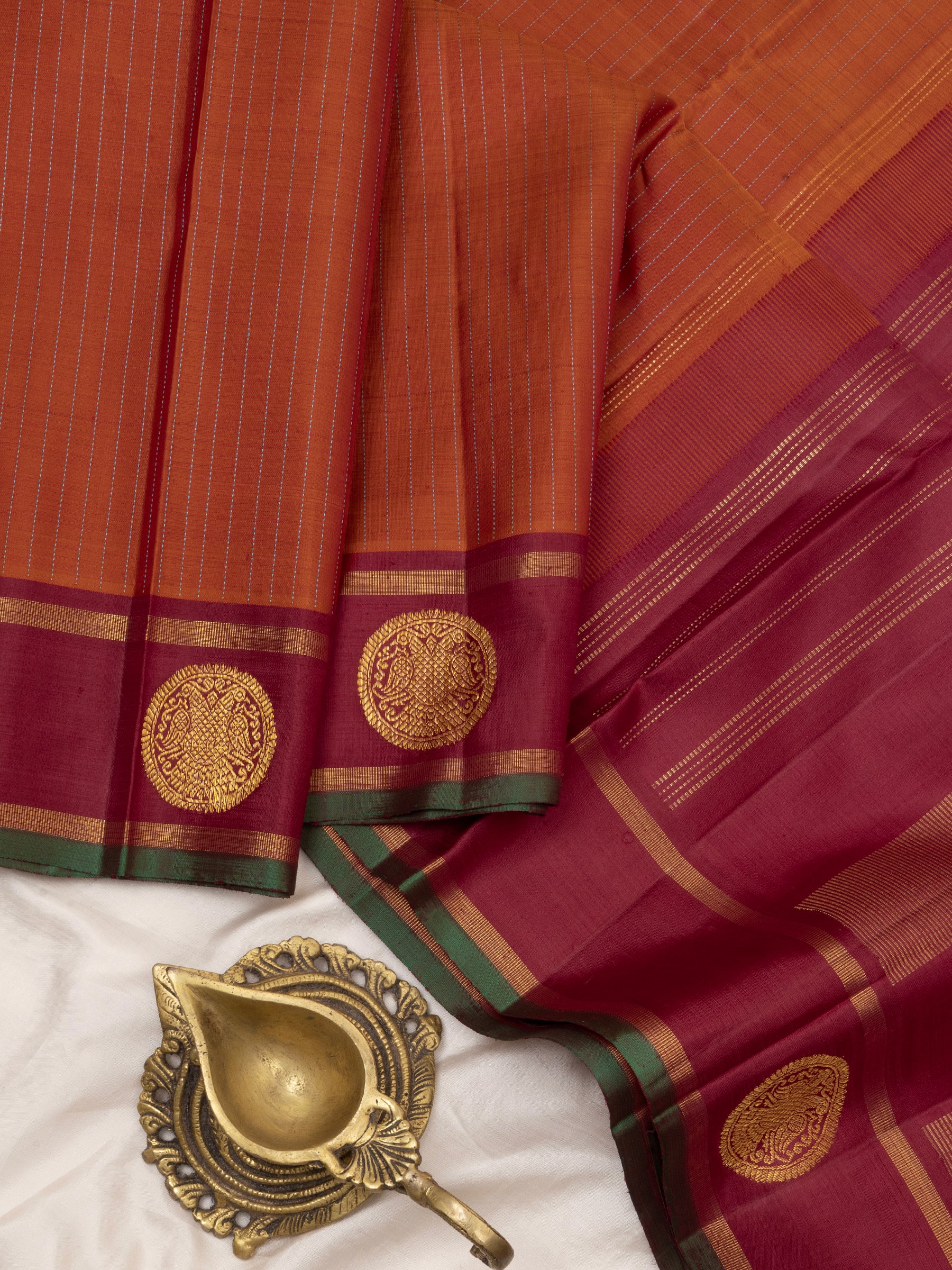 Deep simha and red border butta / Kanjipuram Saree CLSA6508