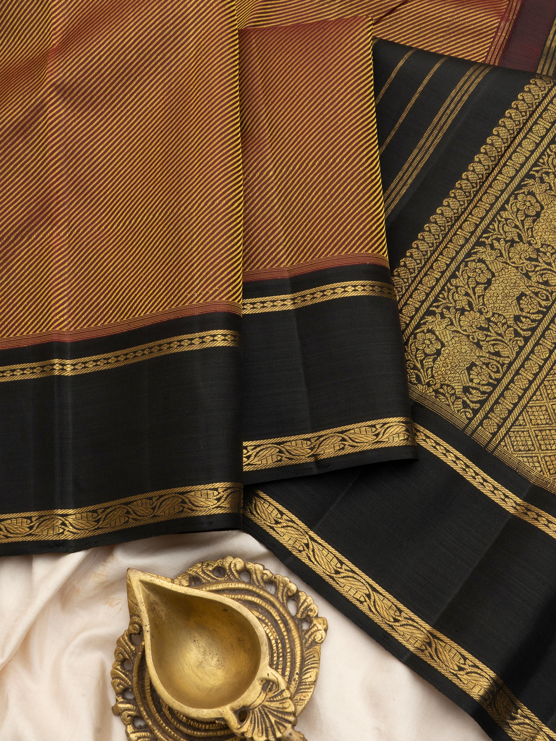 Lehariya Thread work Kanjipuram Silk Saree CLSA7029