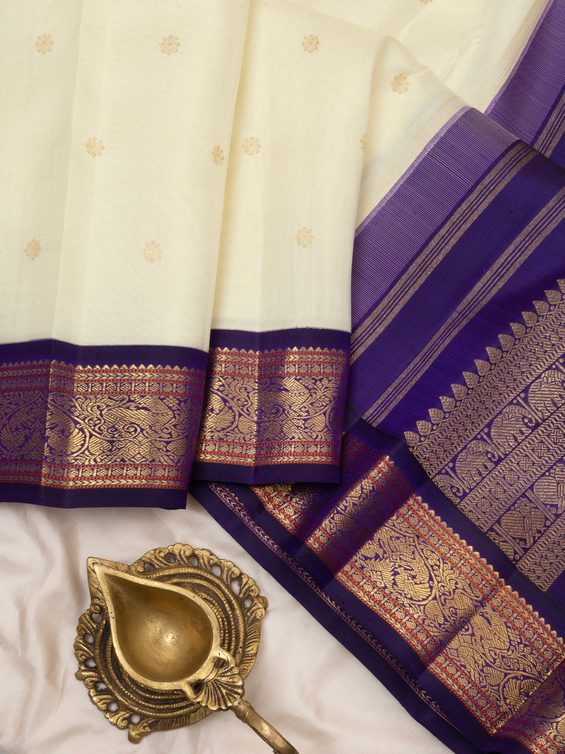 Off white purple border Korvai / Kanjipuram silk Saree CLSA7063