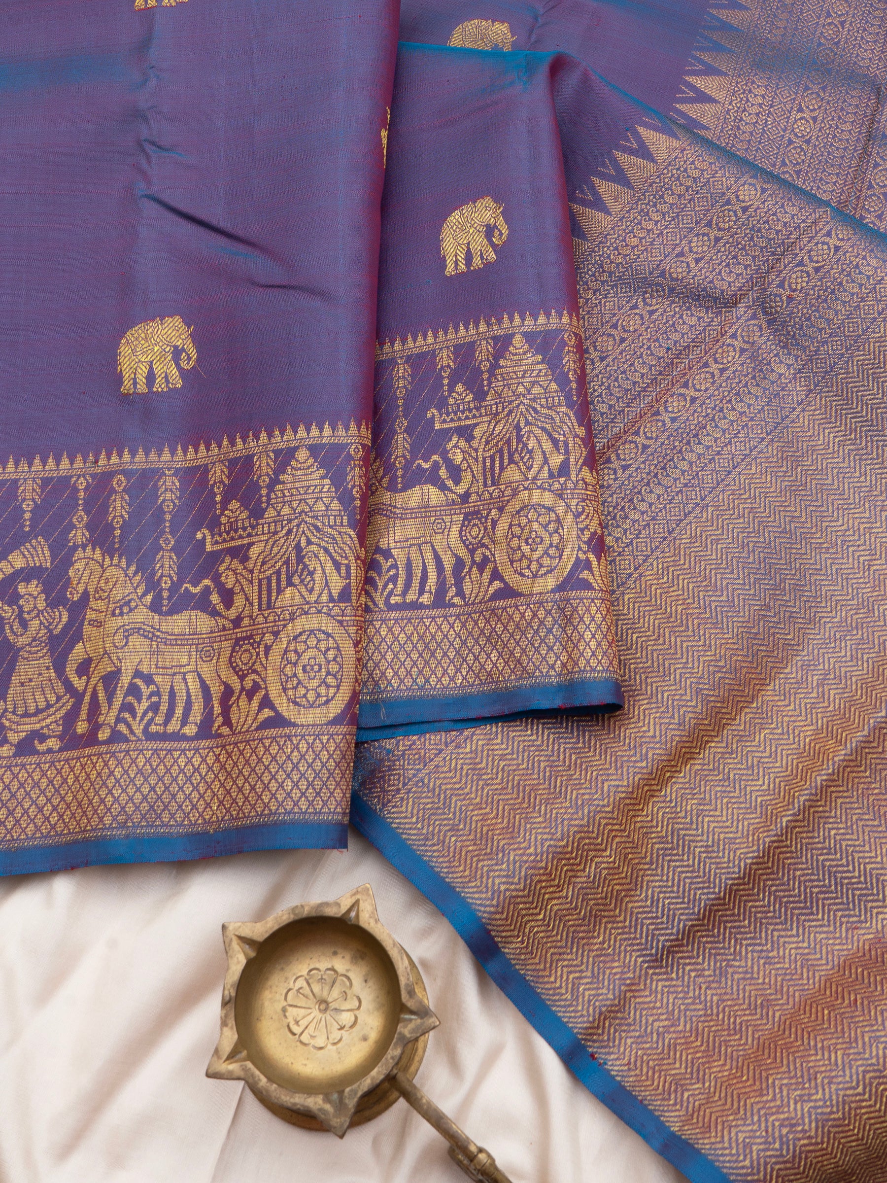 Lavender shot sky blue unique border/ Arani Silk Saree CLSA8430