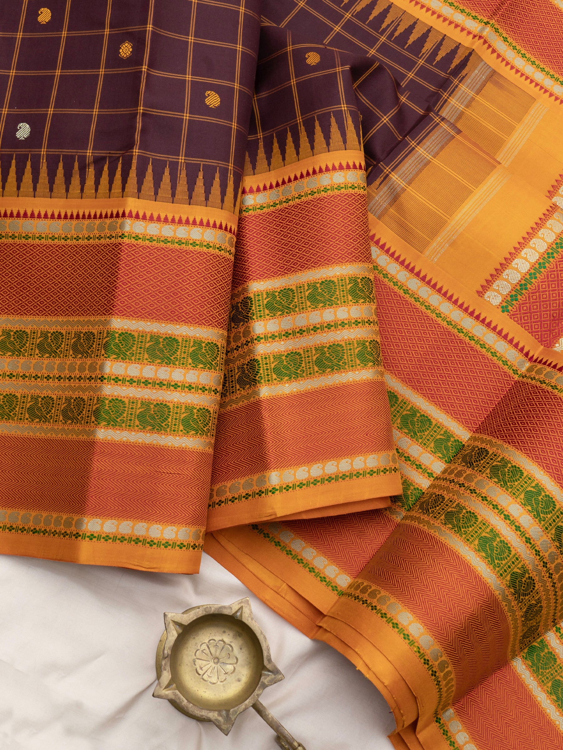Brown kattam thread work / Arani Silk Saree CLSA8757