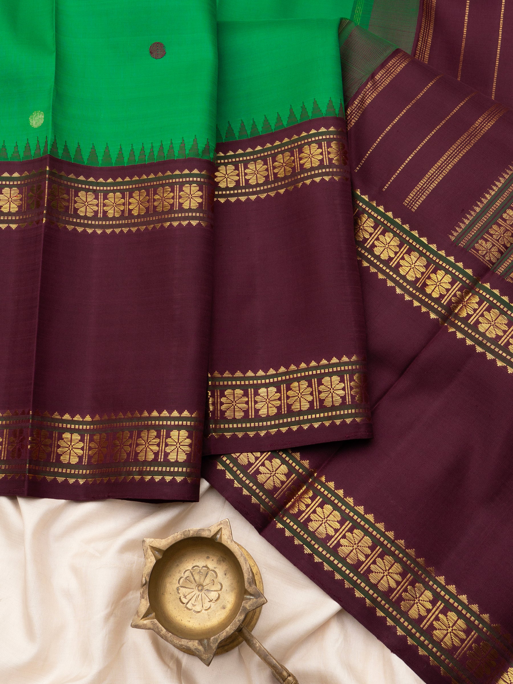 Vintage green and brown rettapet border/ Arani Silk CL8758