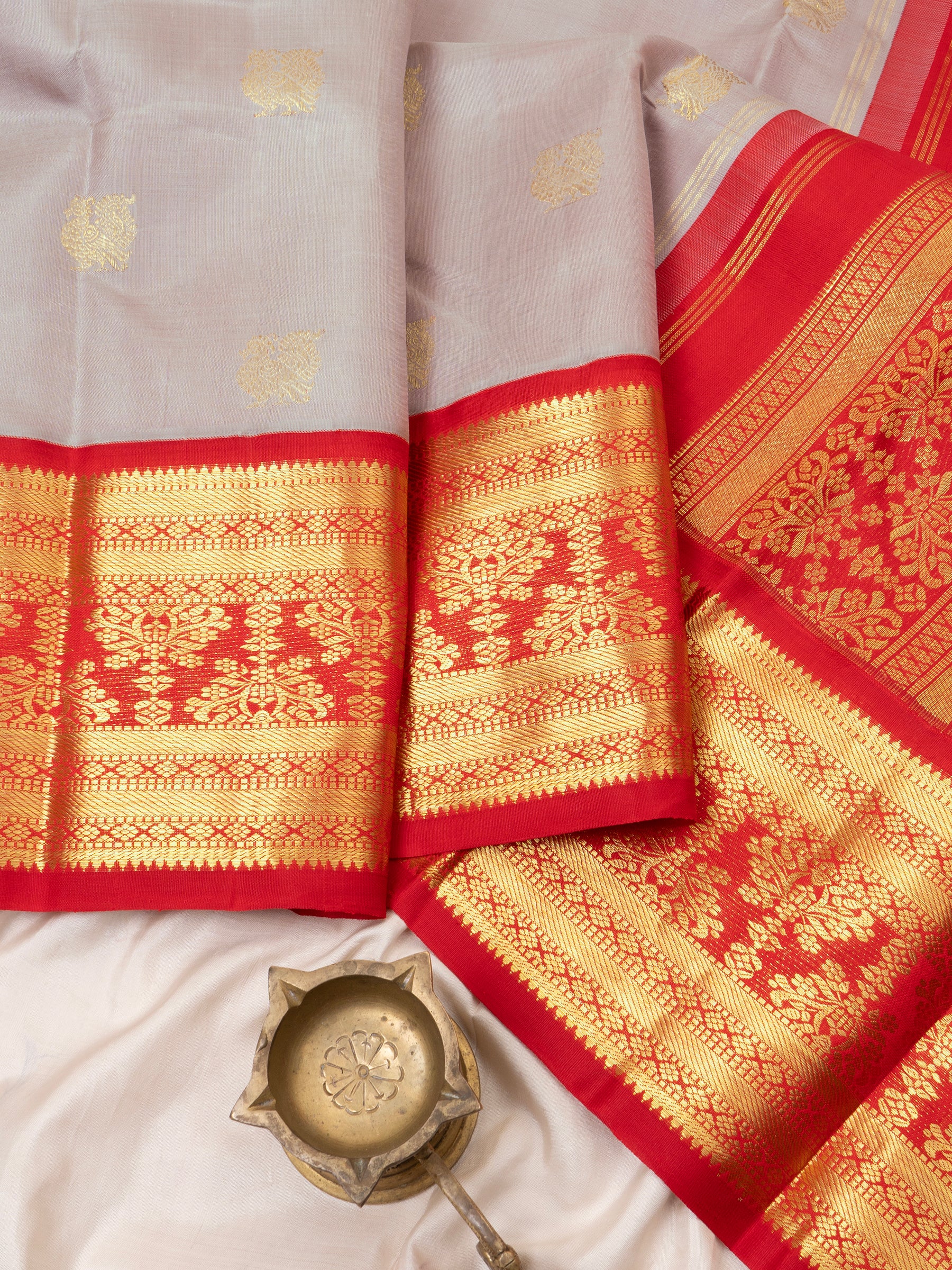 Beige Korvai Arani Silk Saree CLSA886