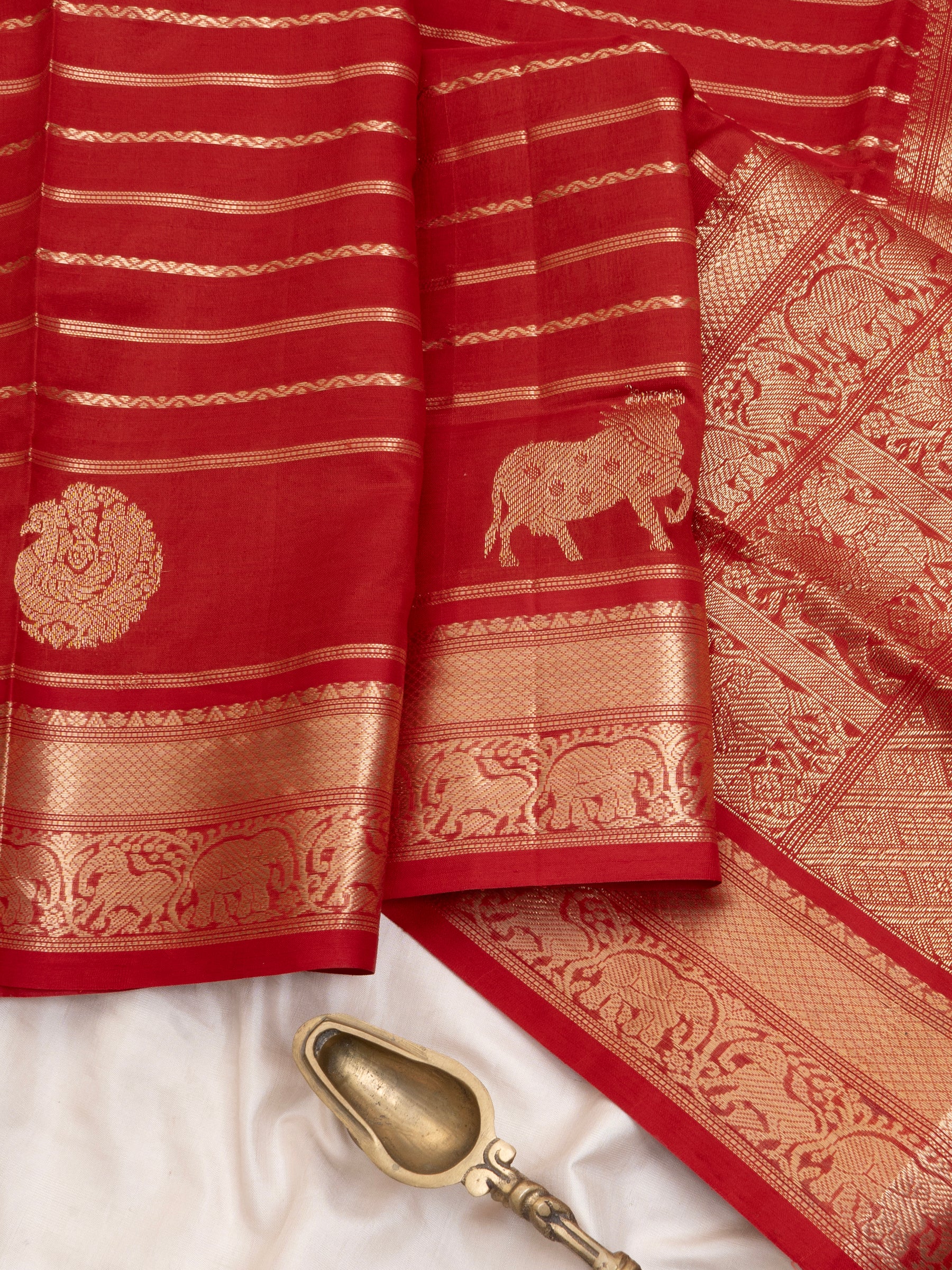 Red komatha and annam bettu butta/ Silk Cotton Saree CLSA9611