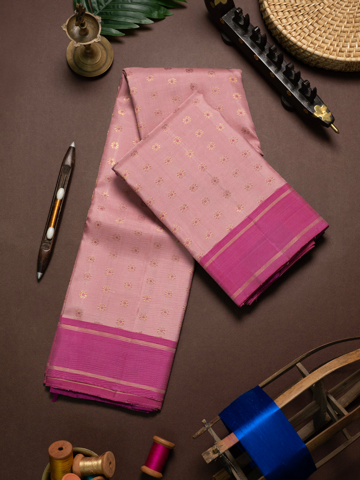 Light pink meenakari Thodar Butta /:Kanjipuram Silk Saree CLSA9629