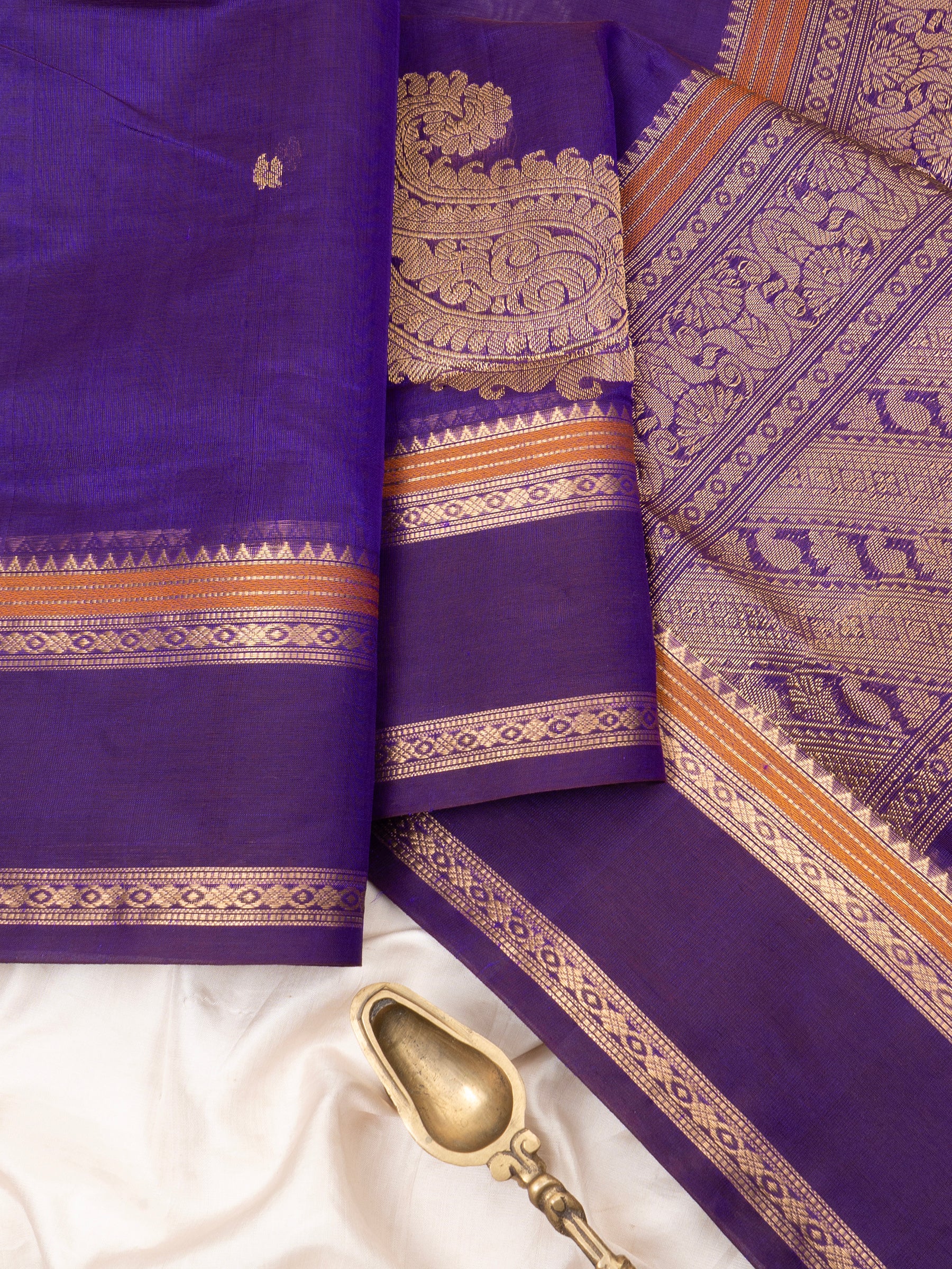 Purple corner butta / Silk Cotton Saree CLSA9695