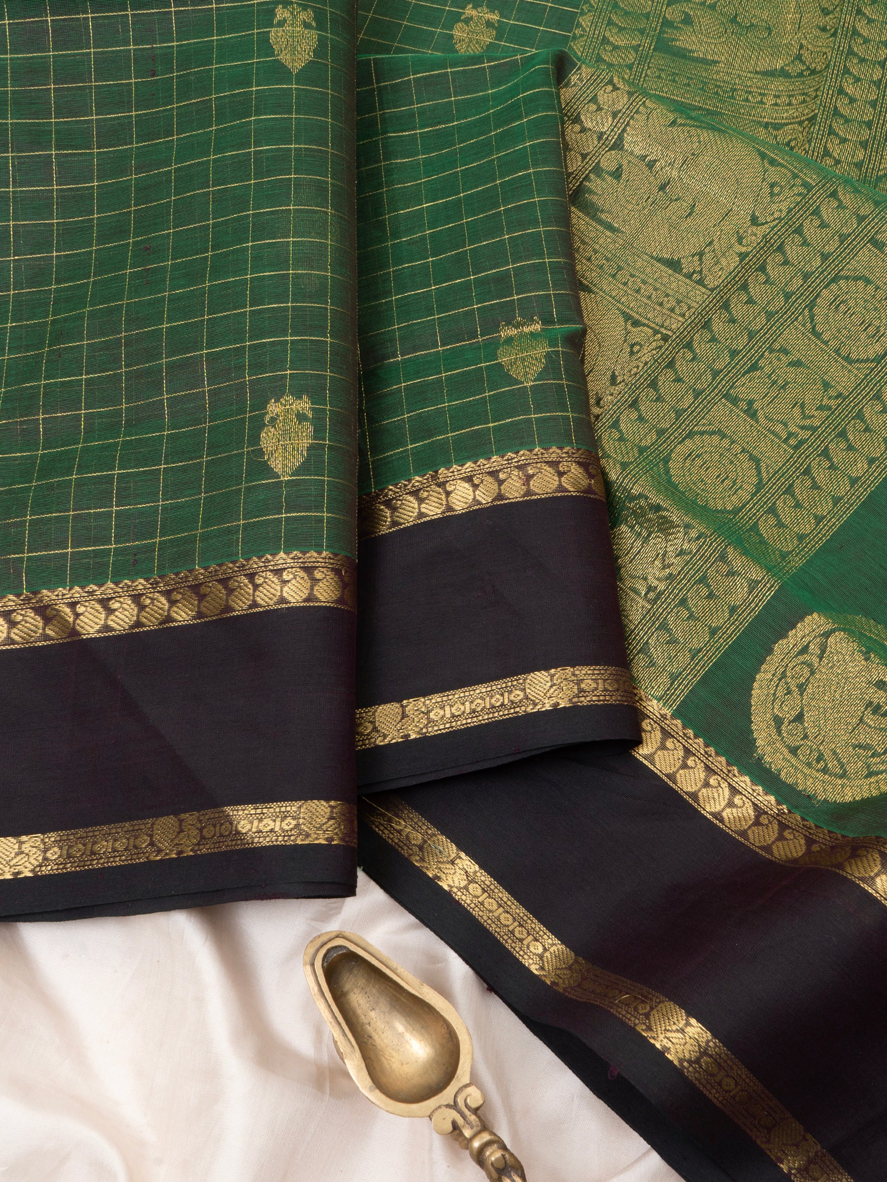 Green kattam iruthalaipakshi butta / Silk Cotton Saree CLSA9697