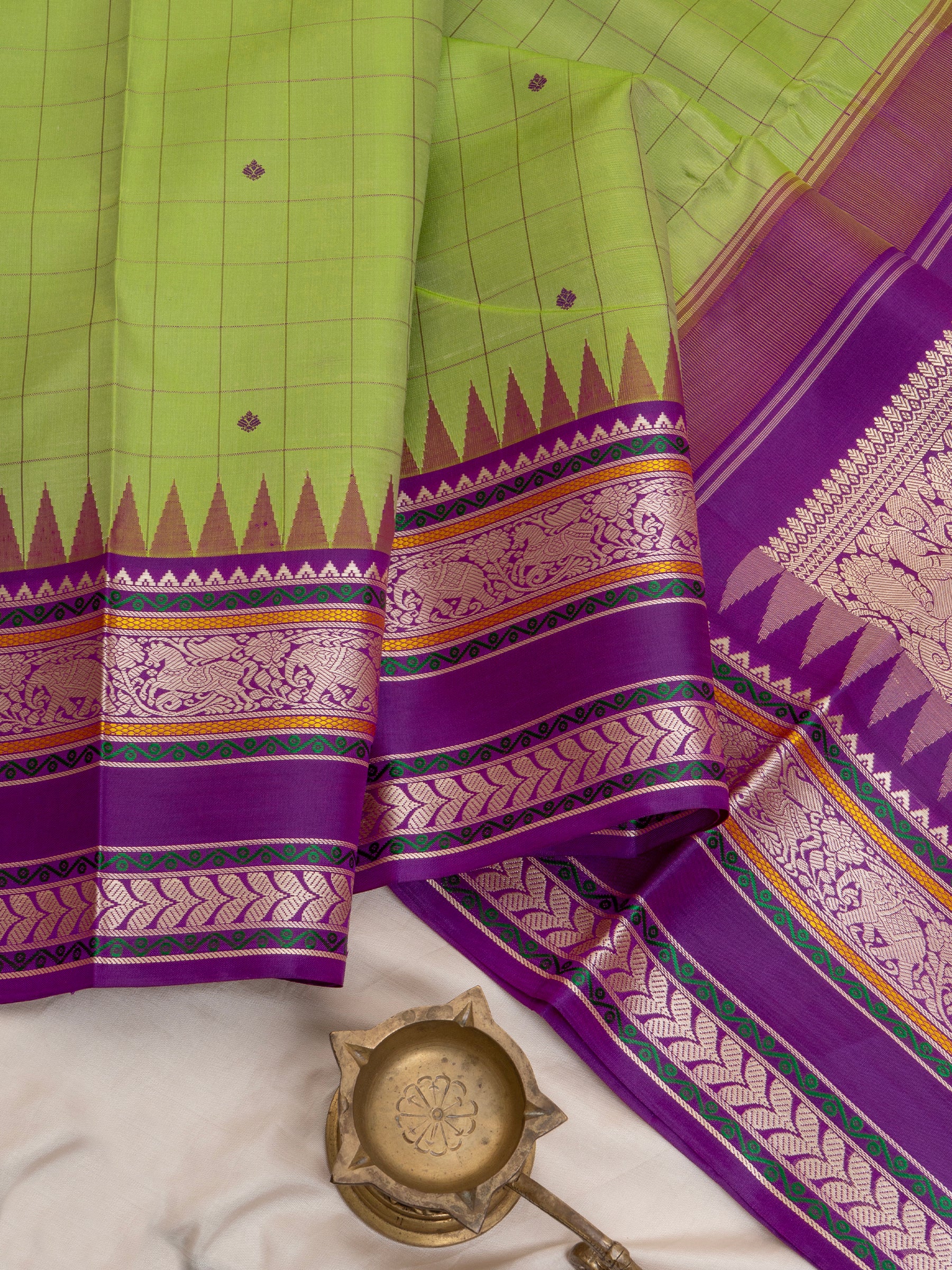 Green and purple thread work / Special Edition Silk CLSA9848