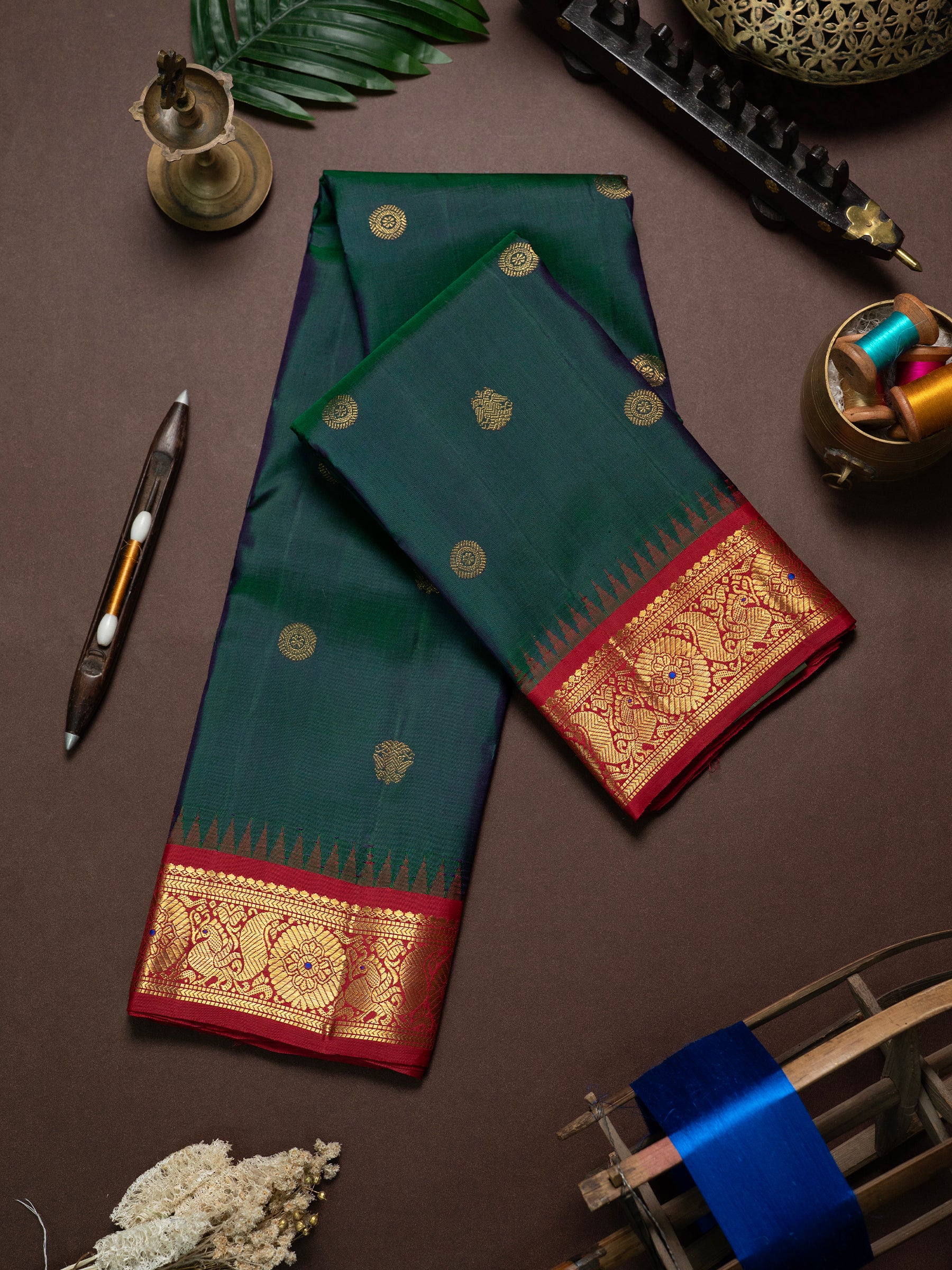 Mayilkazhuthu Korvai / pure Zari Kanjipuram Silk Saree CLSA11393