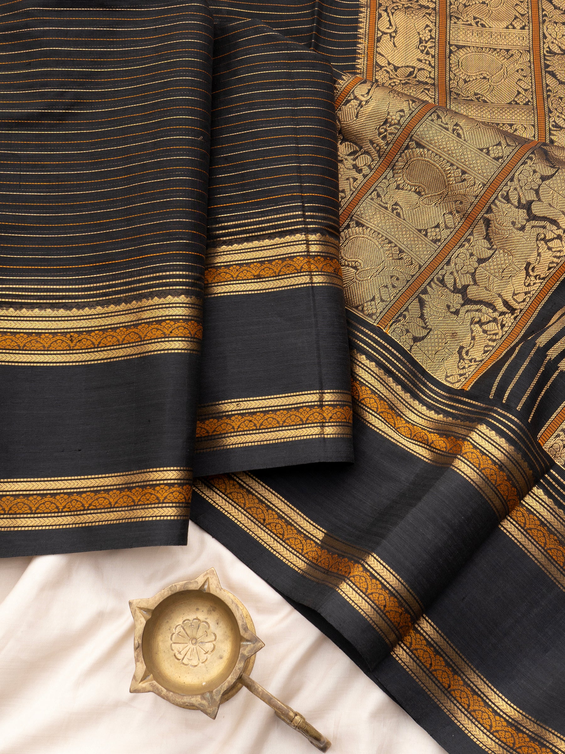 Black rettapet border/ Silk Cotton Saree CLSA8327