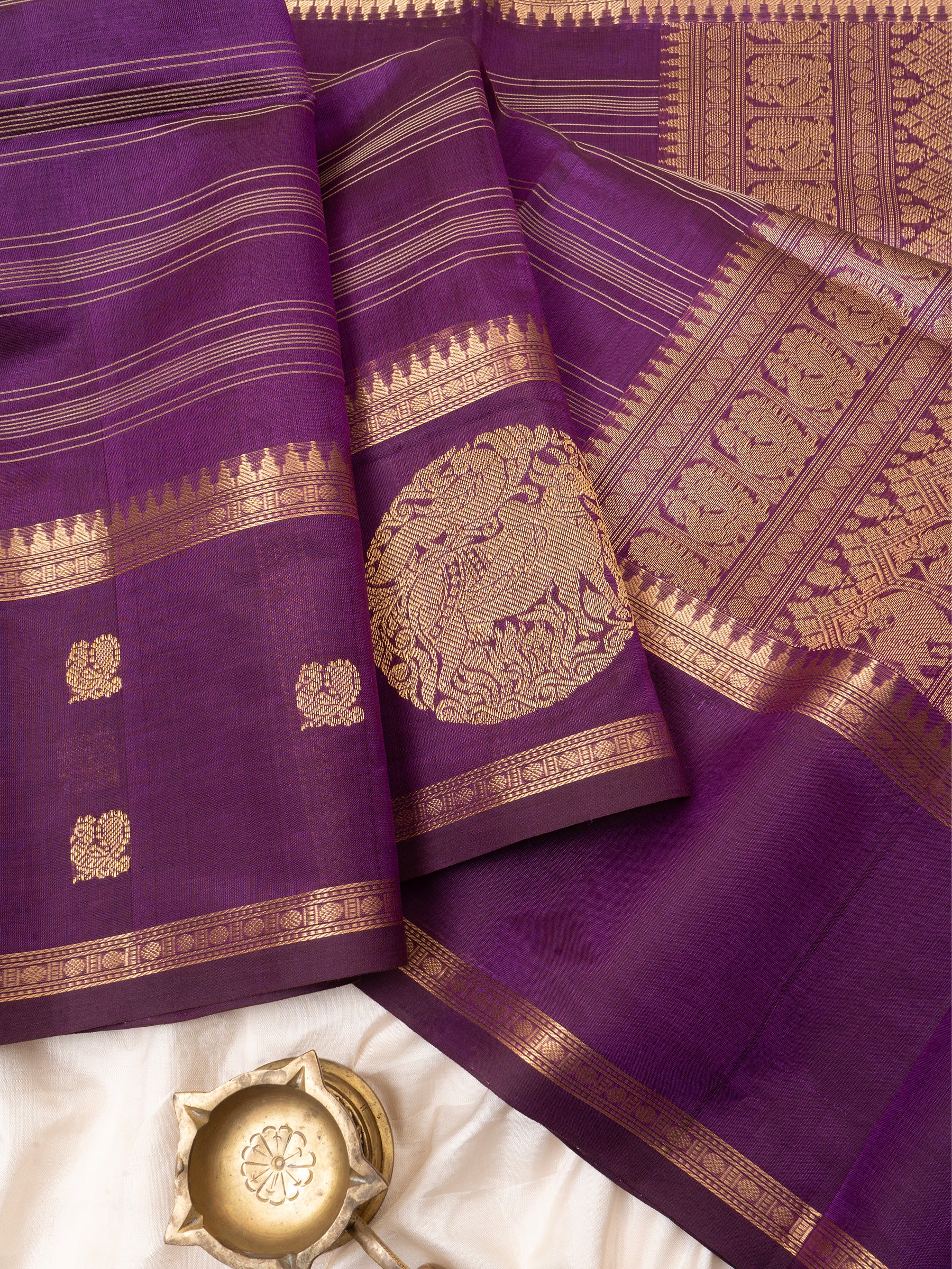 Purple border butta / Silk Cotton