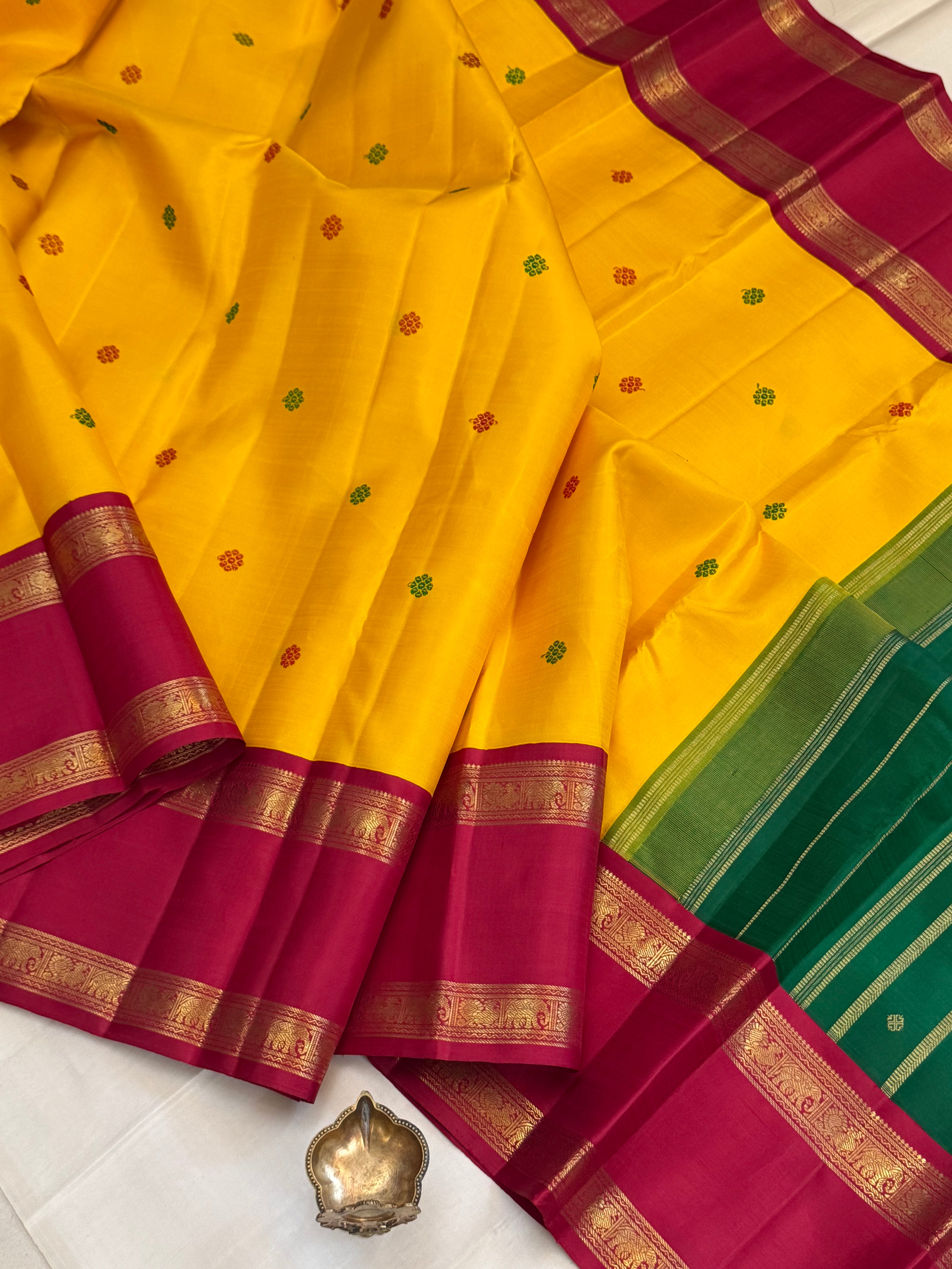 Yellow double Palla Kai Korvai/ kanjipuram CLSA
